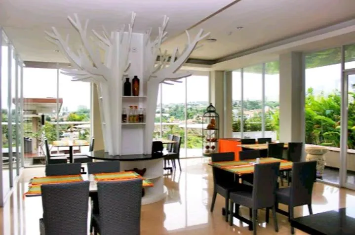 Restaurant/places to eat in Moscato Hotel