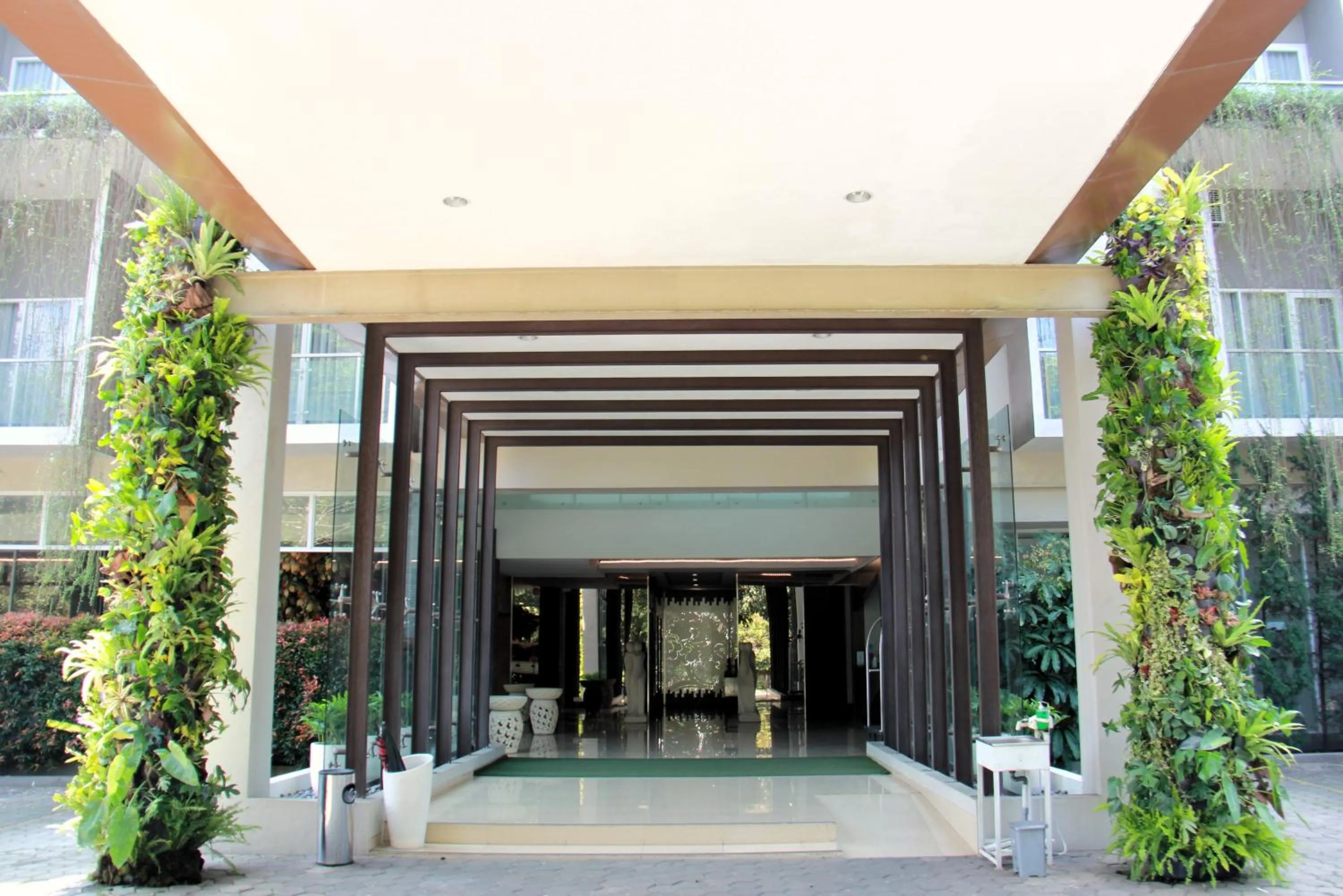 Facade/entrance in Moscato Hotel