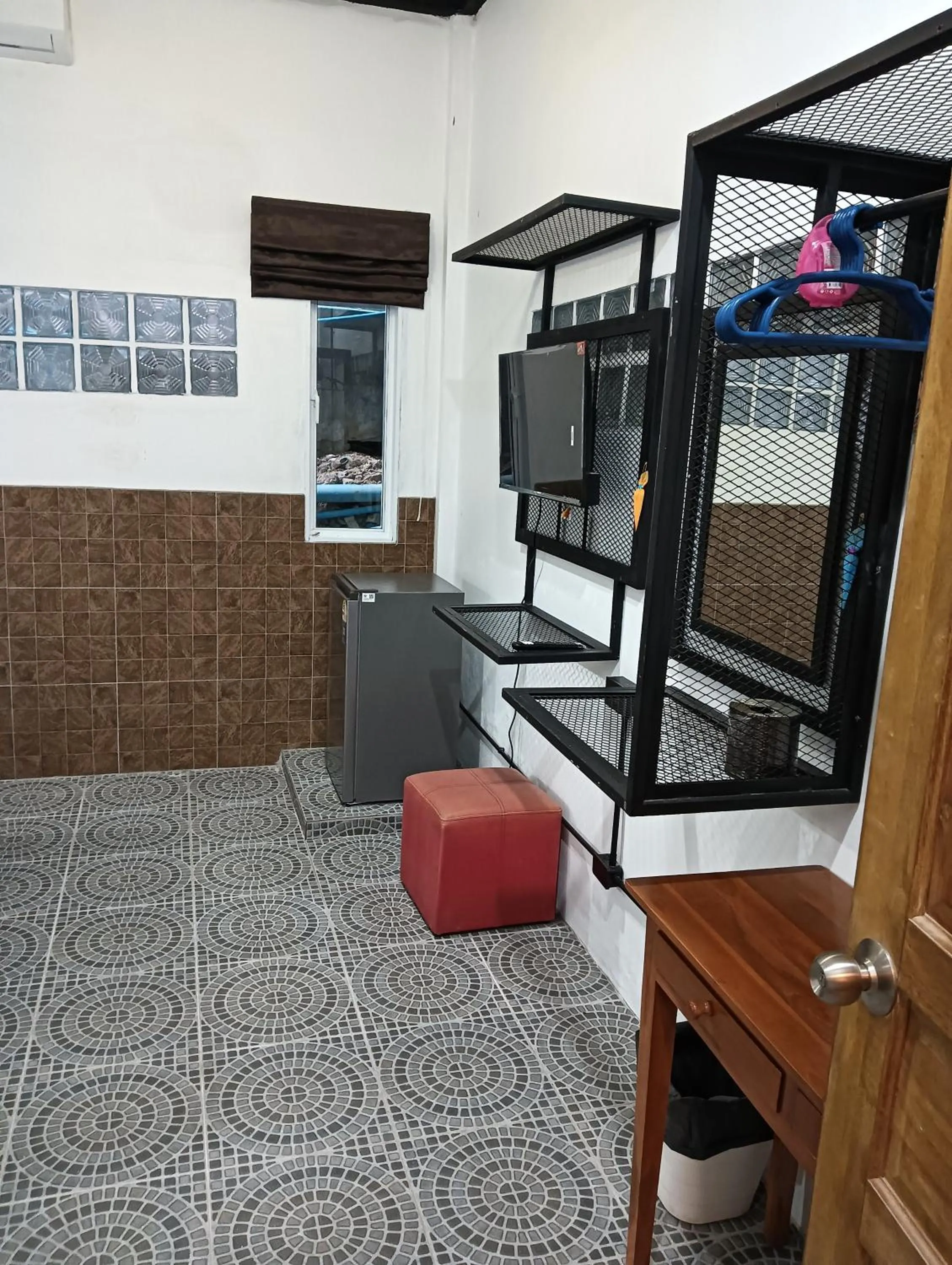 White Jail at Koh Tao Hostel