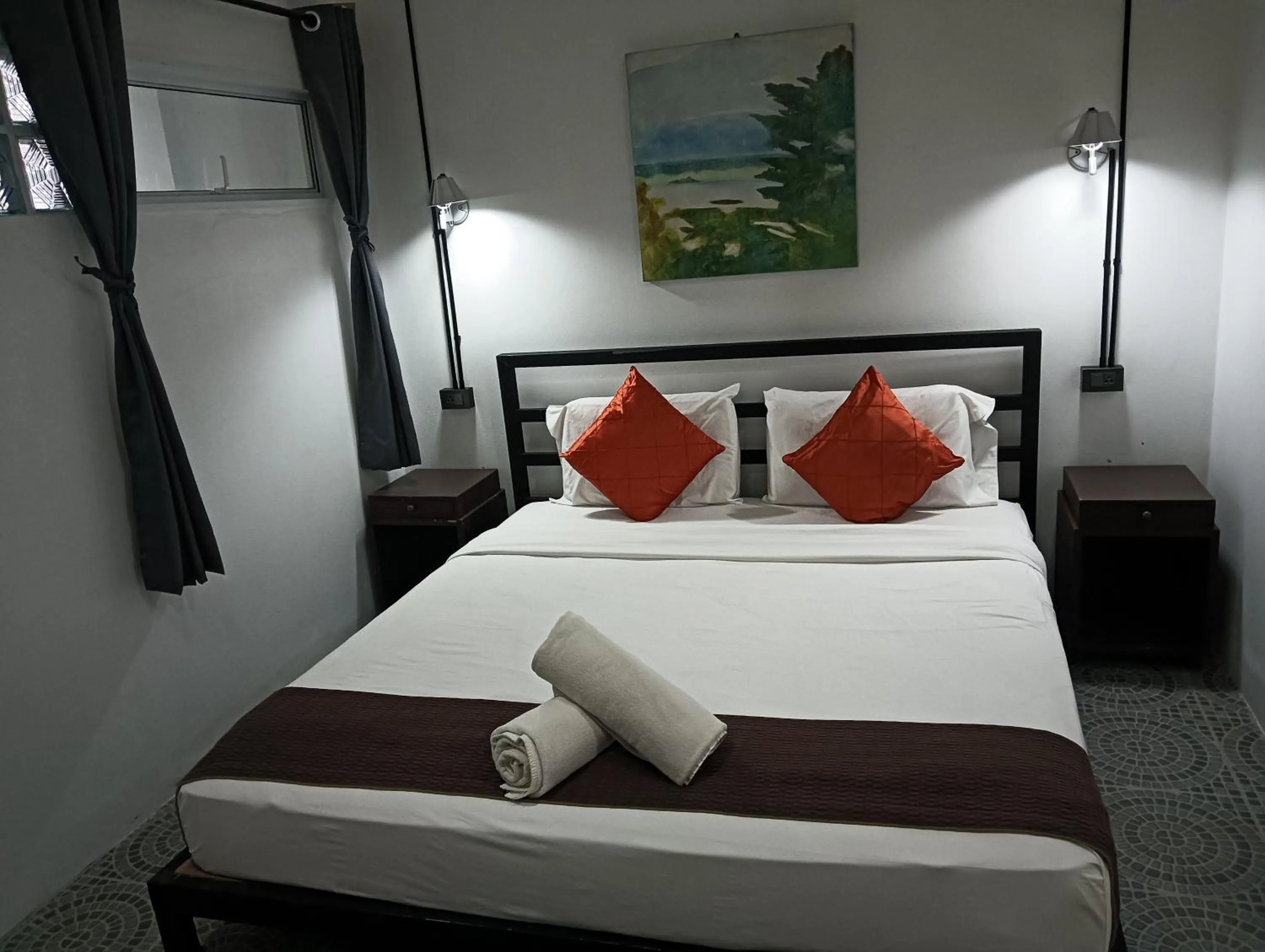 Bed in White Jail at Koh Tao Hostel