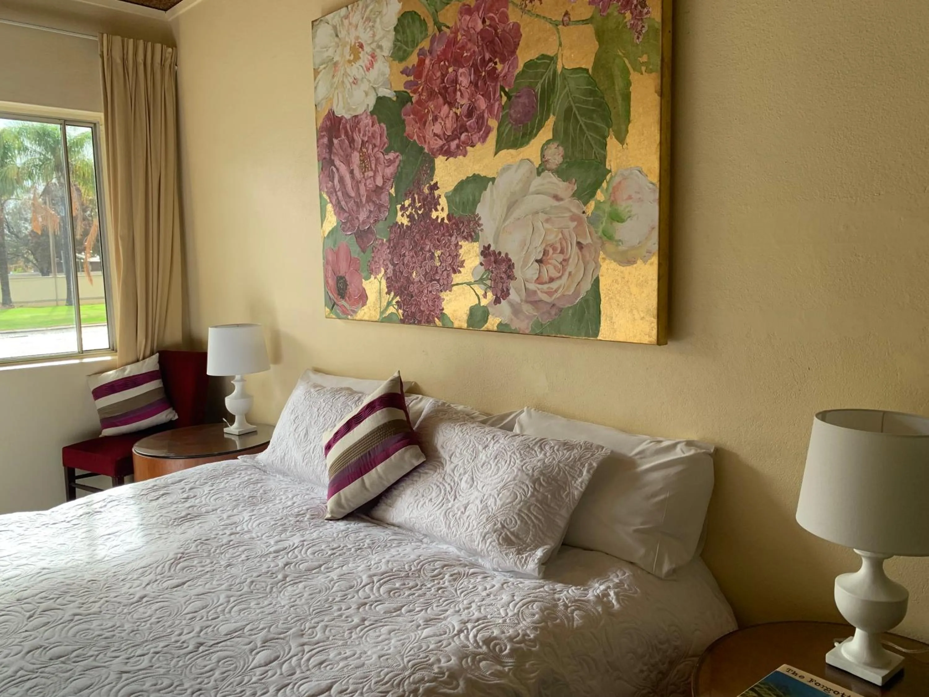 Bed in Temora Motel - UNDER NEW MANAGEMENT