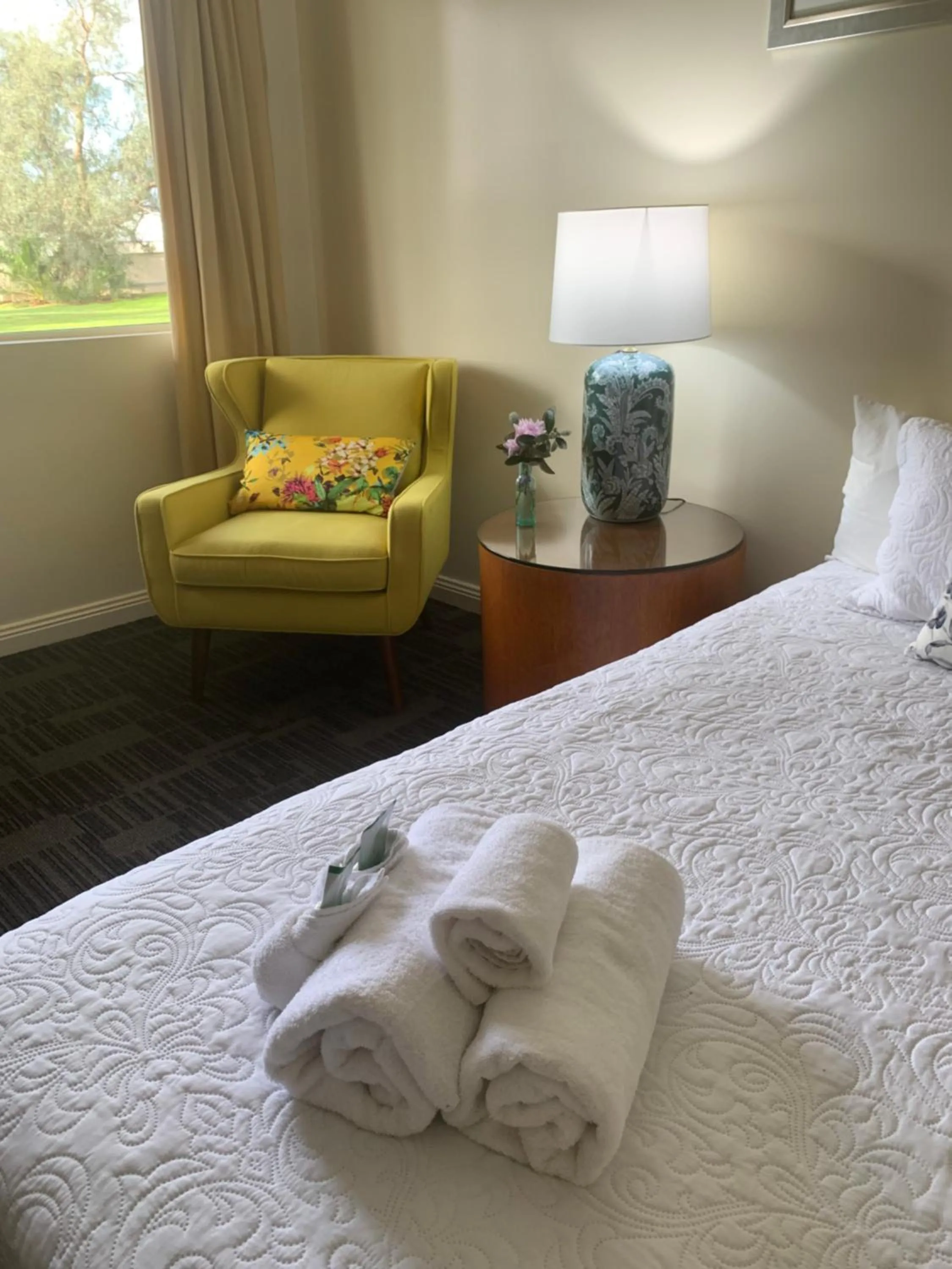 Bed in Temora Motel - UNDER NEW MANAGEMENT