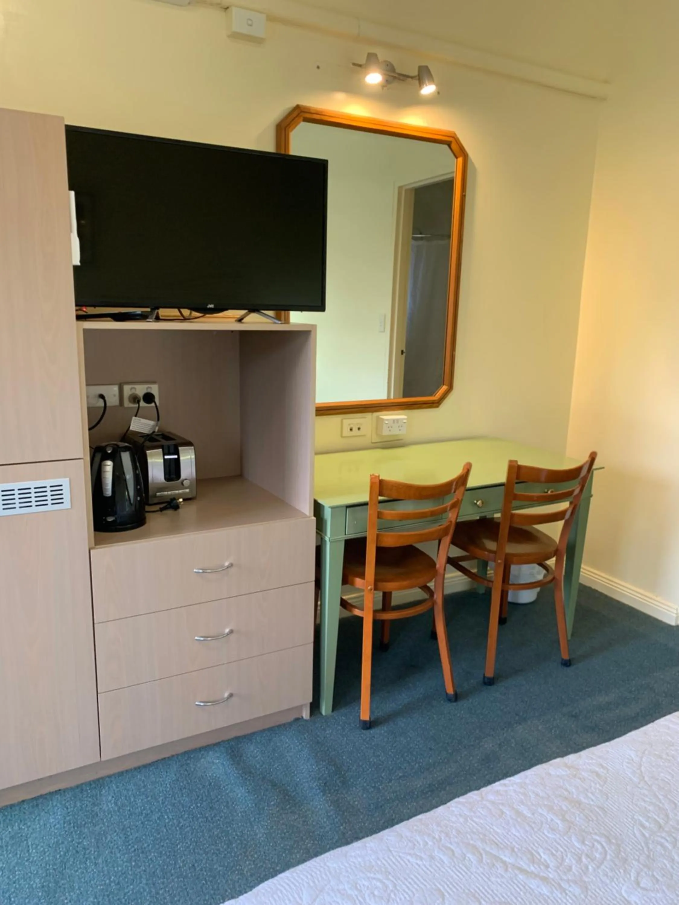 Dining area in Temora Motel - UNDER NEW MANAGEMENT