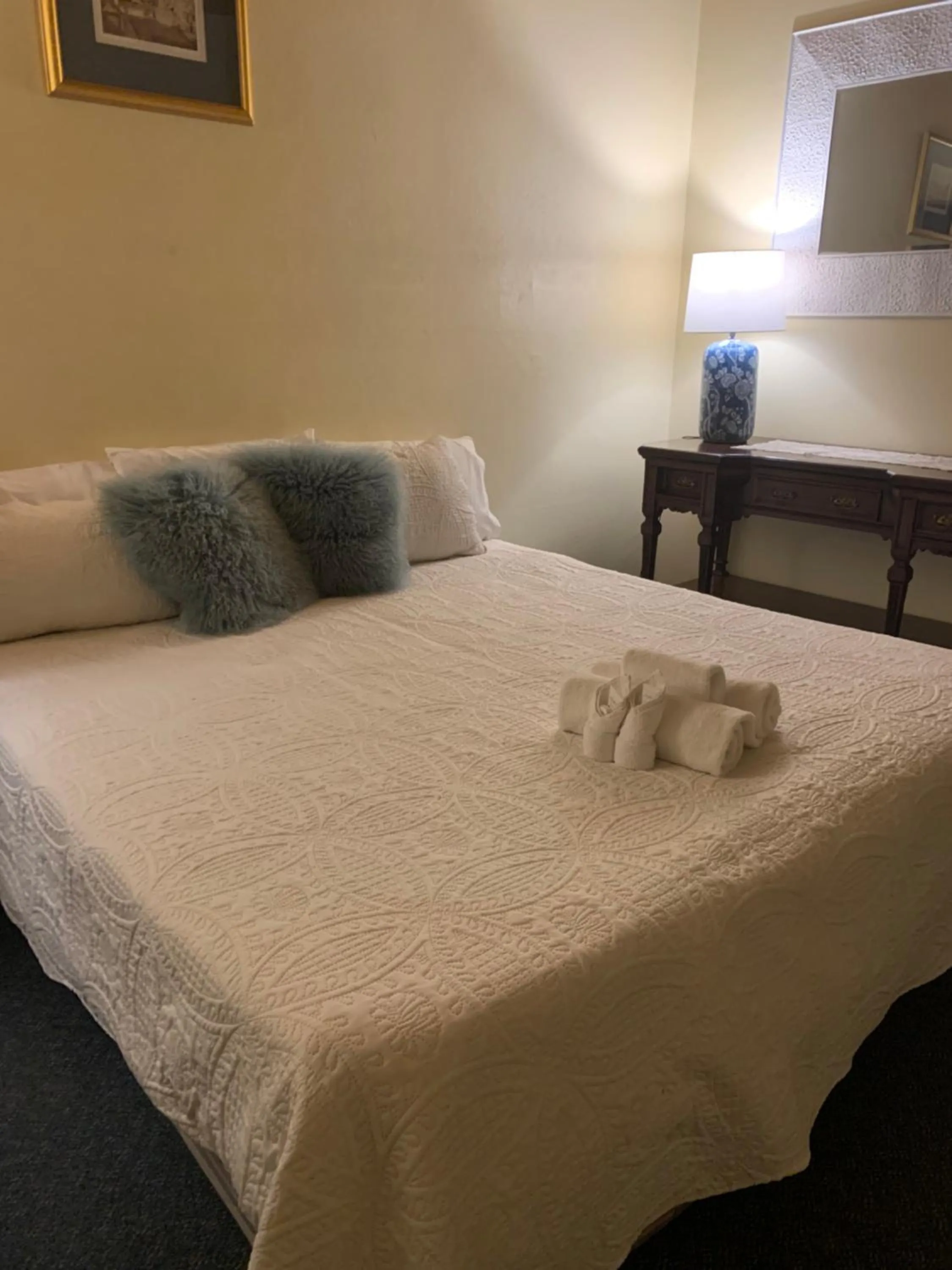 Bedroom, Bed in Temora Motel - UNDER NEW MANAGEMENT