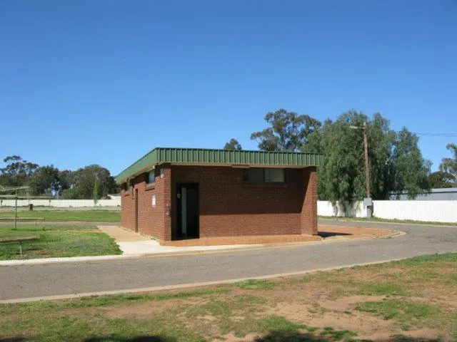 Bathroom in Temora Motel - UNDER NEW MANAGEMENT
