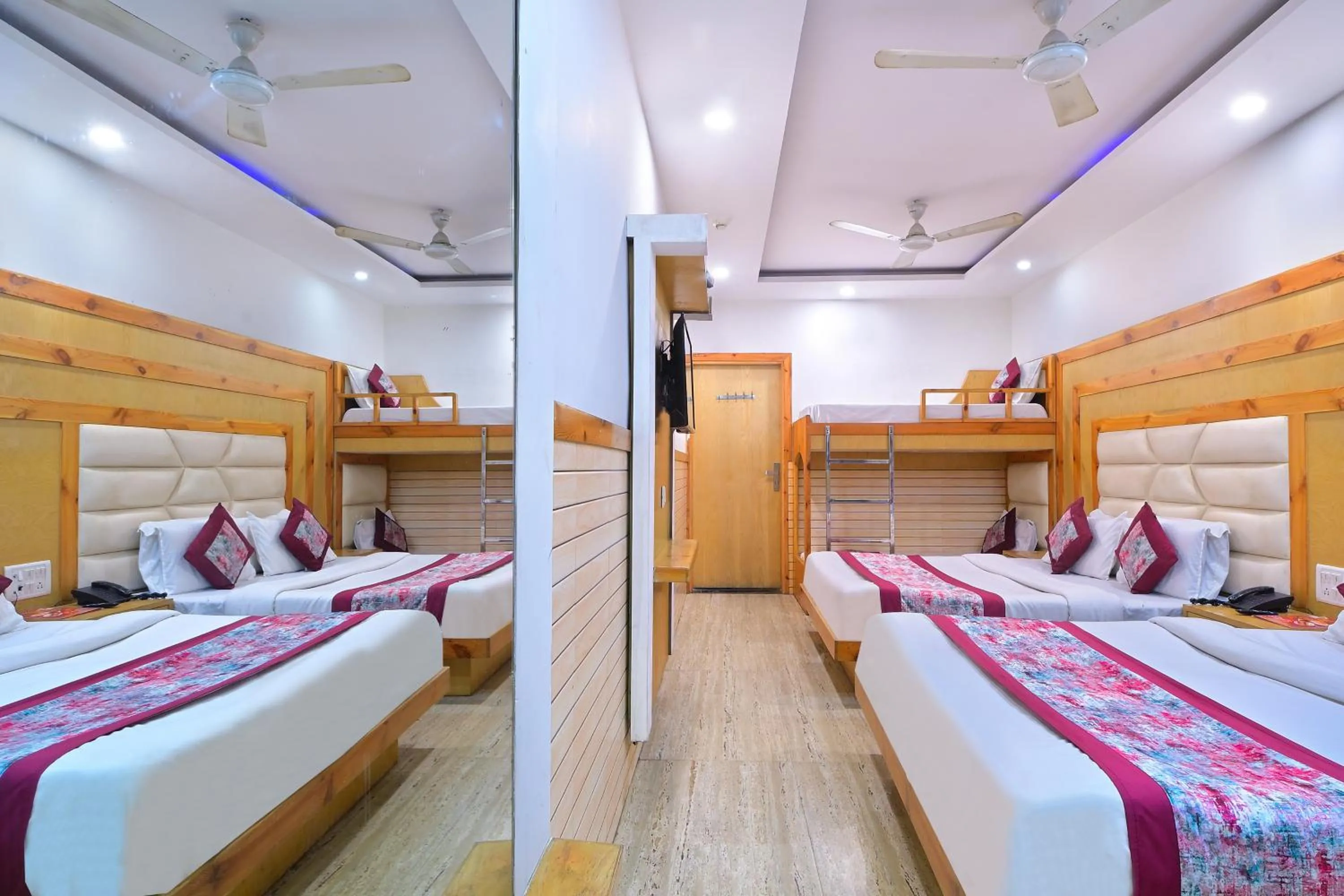 Bedroom, Bed in Hotel Glow Inn Paharganj-3 Mins Walk From New Delhi Railway Station