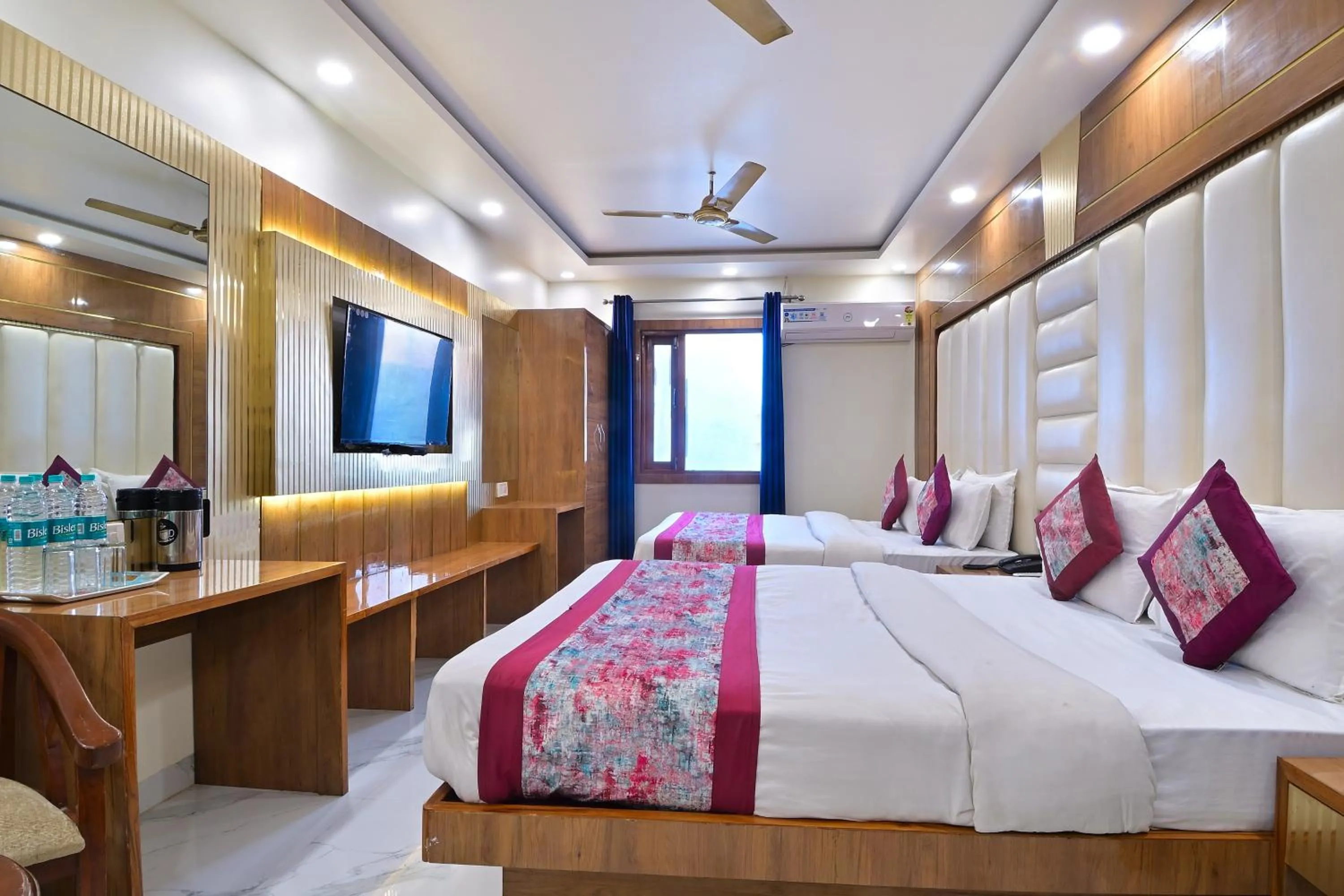 Bedroom, Bed in Hotel Glow Inn Paharganj-3 Mins Walk From New Delhi Railway Station