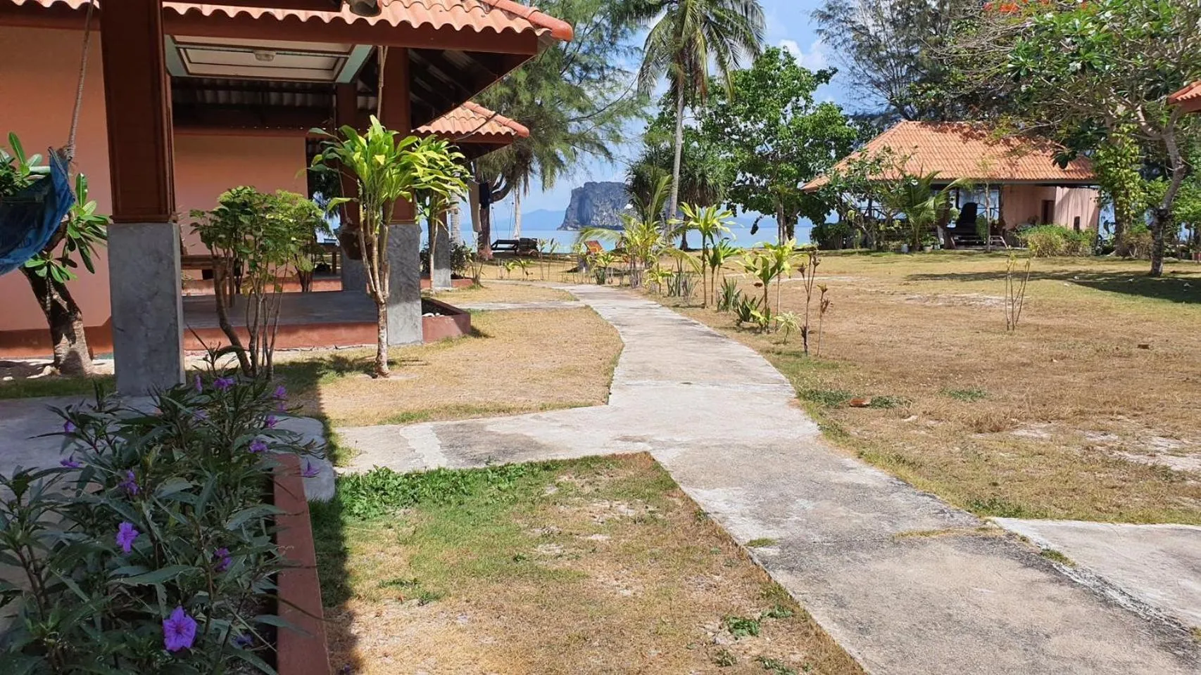 Koh Ngai Kaimuk Thong Resort