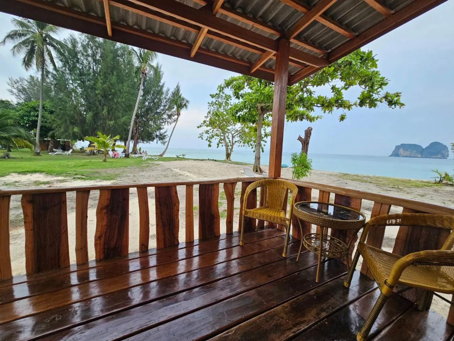 Koh Ngai Kaimuk Thong Resort