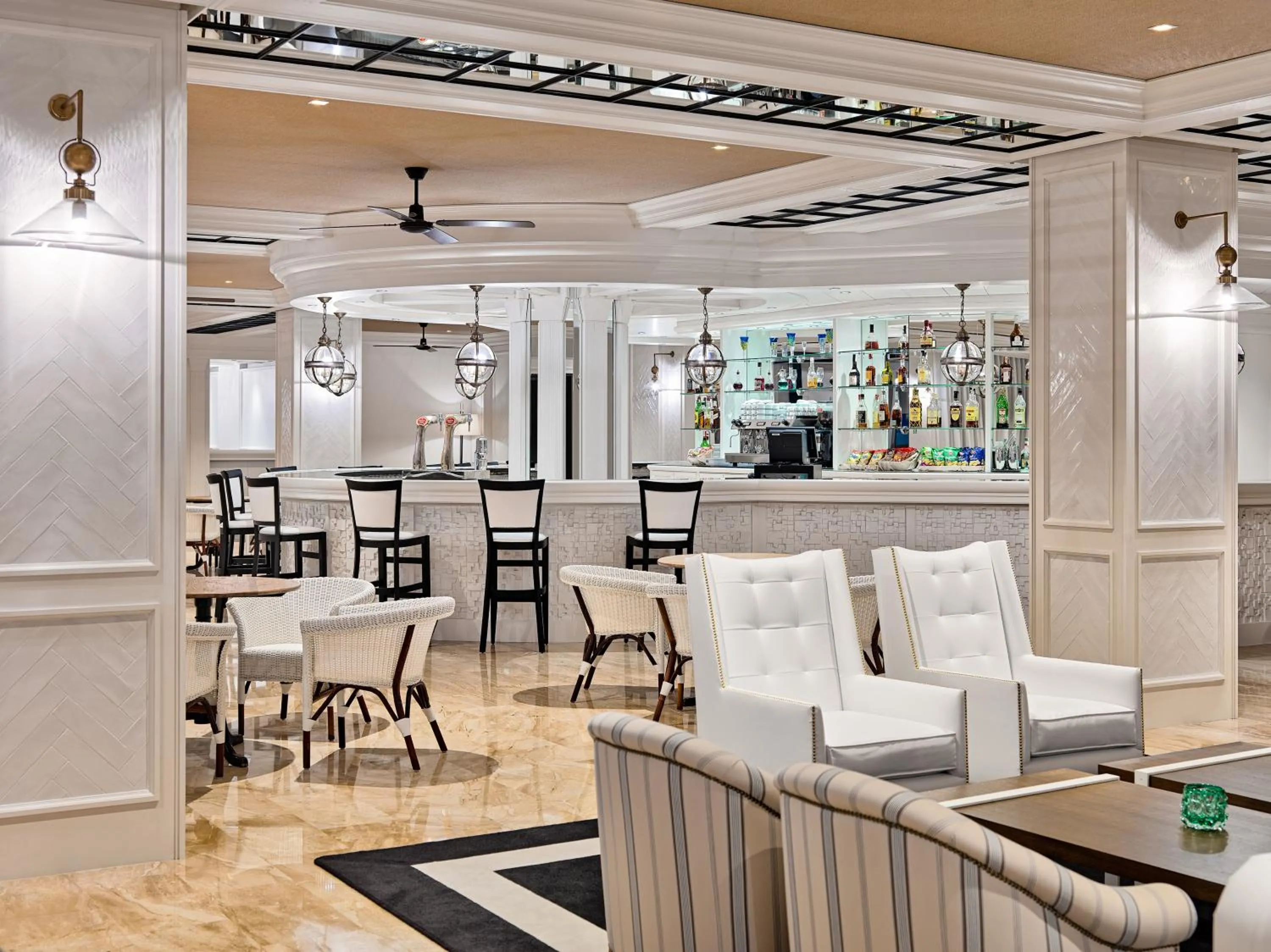 Lounge or bar in H10 Delfín - Adults Only