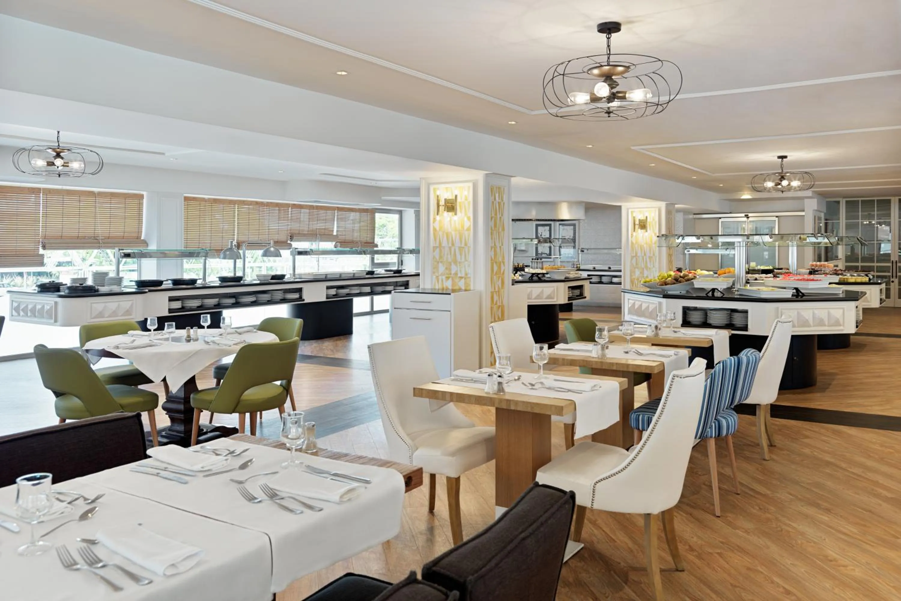 Restaurant/places to eat in H10 Delfín - Adults Only