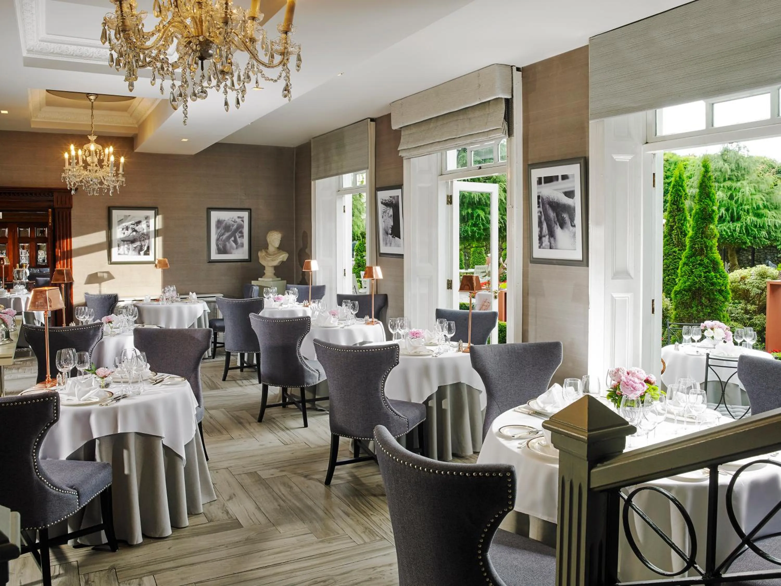 Restaurant/places to eat in Hayfield Manor