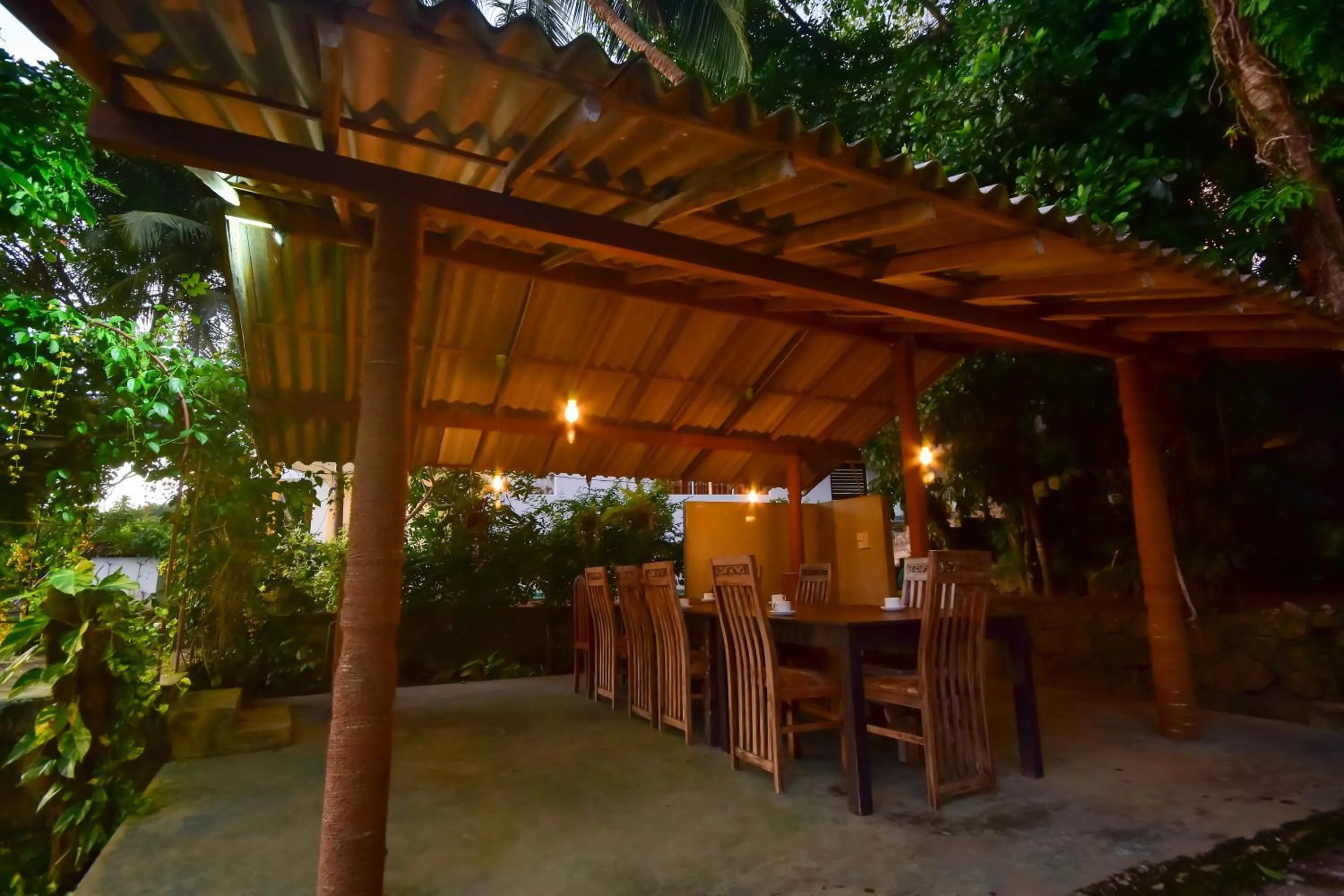 Restaurant/places to eat in Jungle Villa - Induruwa