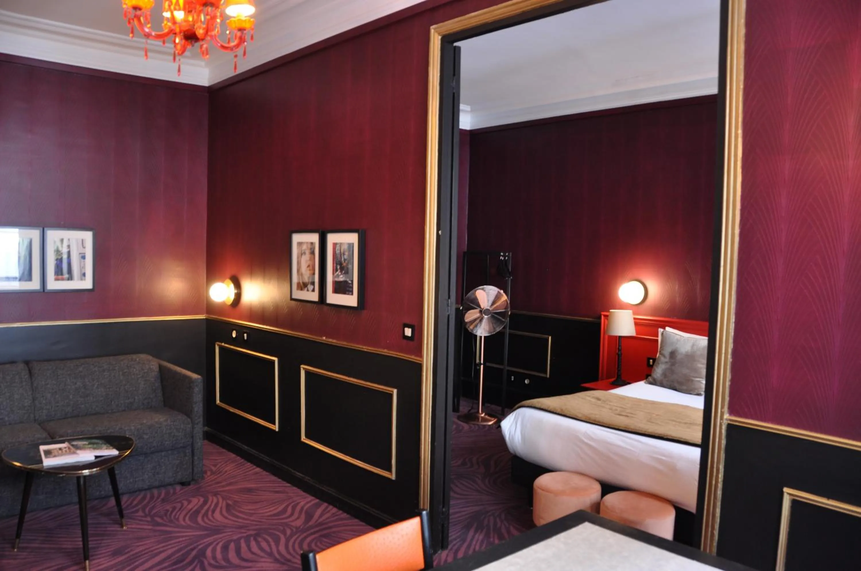 Seating area, Bed in Alba Opéra Hôtel