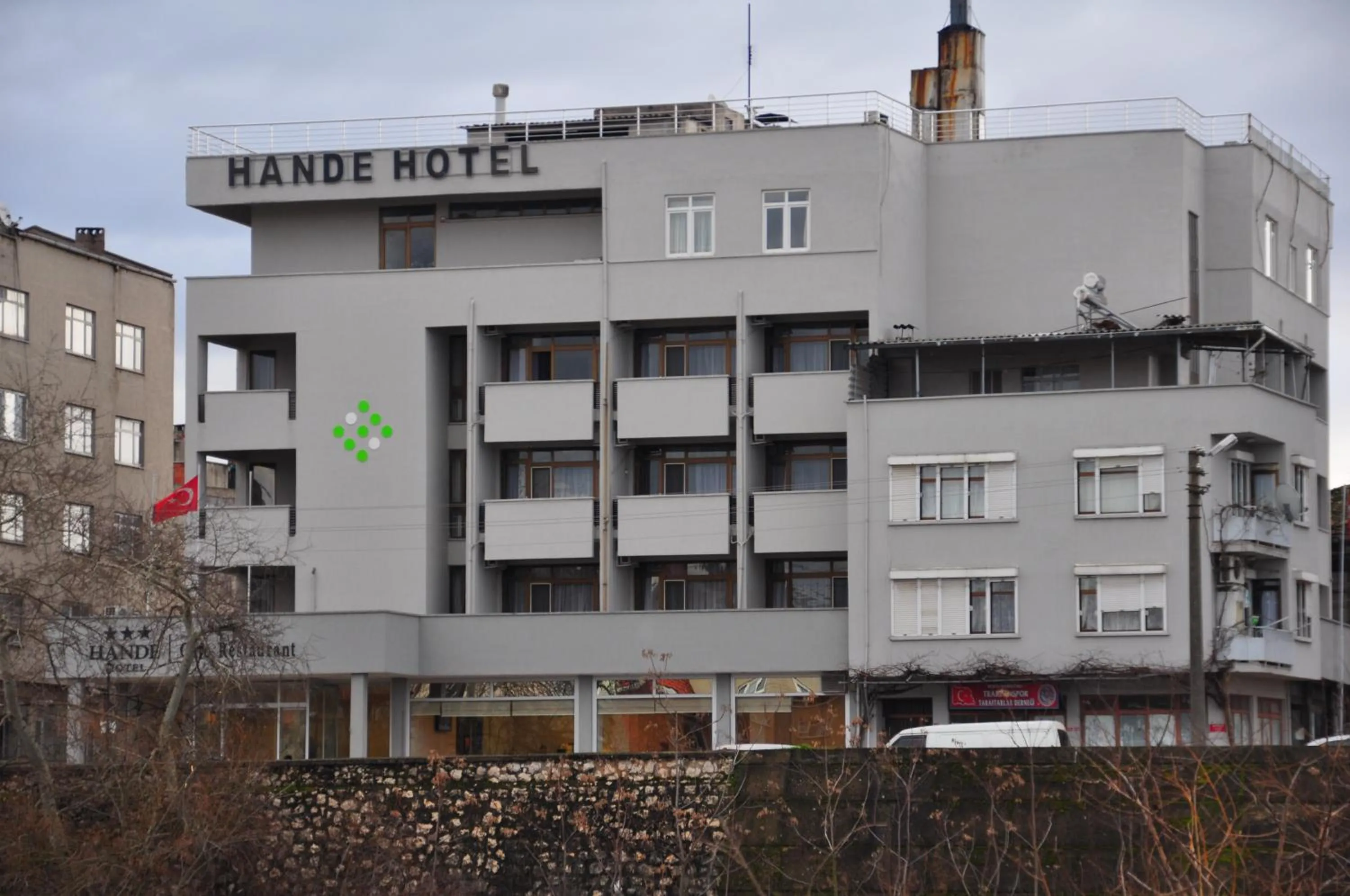 Facade/entrance in Hande Hotel