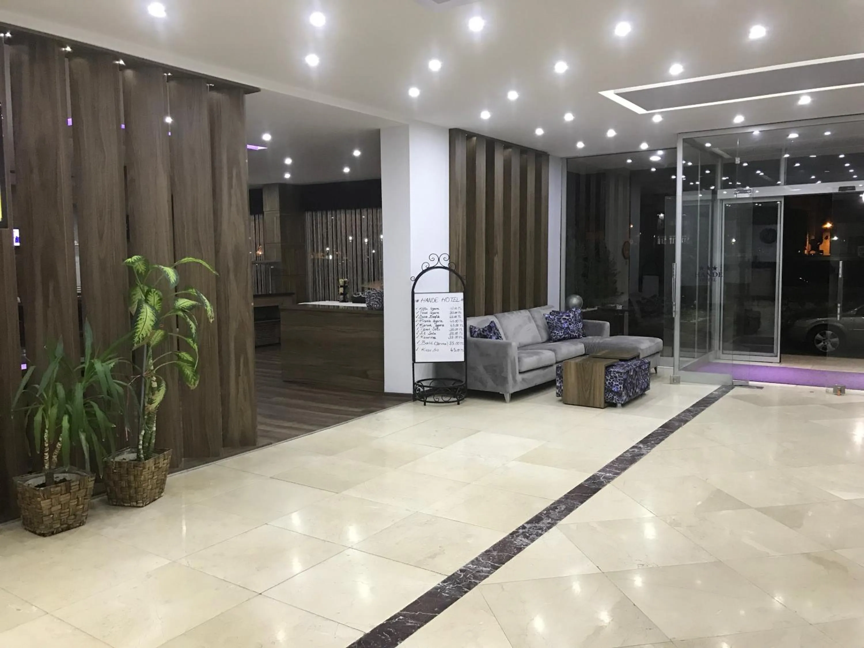 Lobby or reception in Hande Hotel