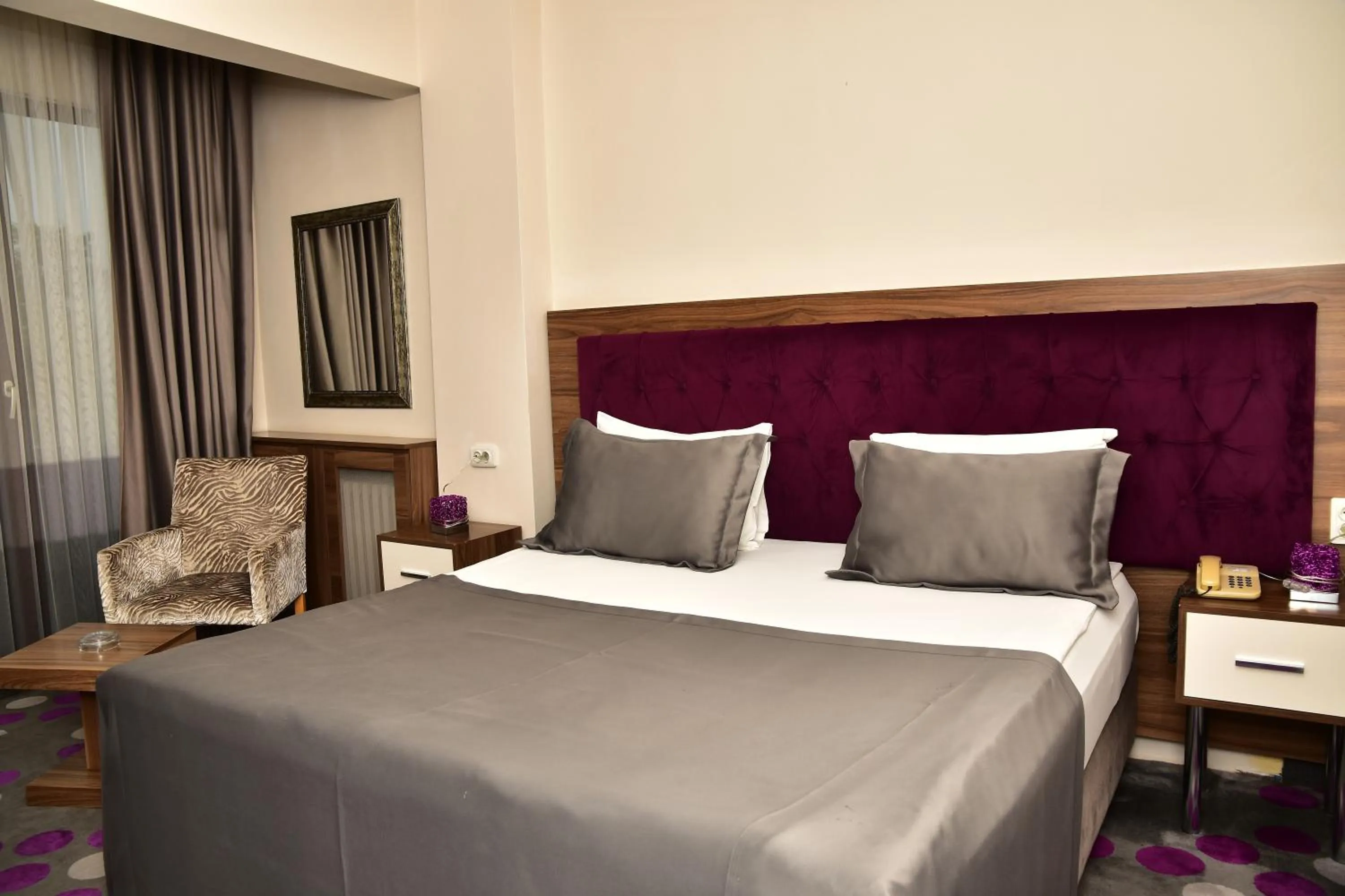 Seating area in Hande Hotel