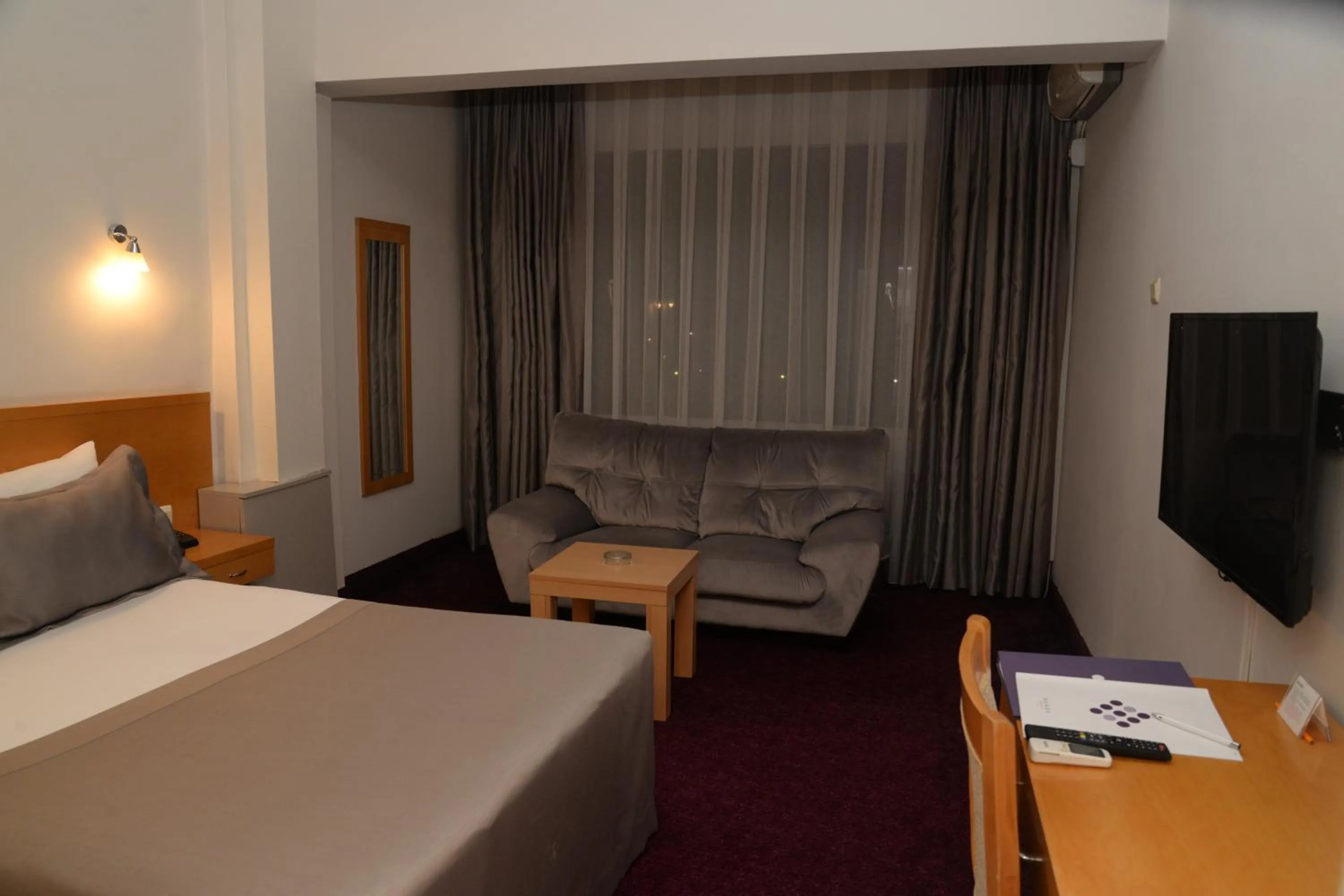 Night in Hande Hotel