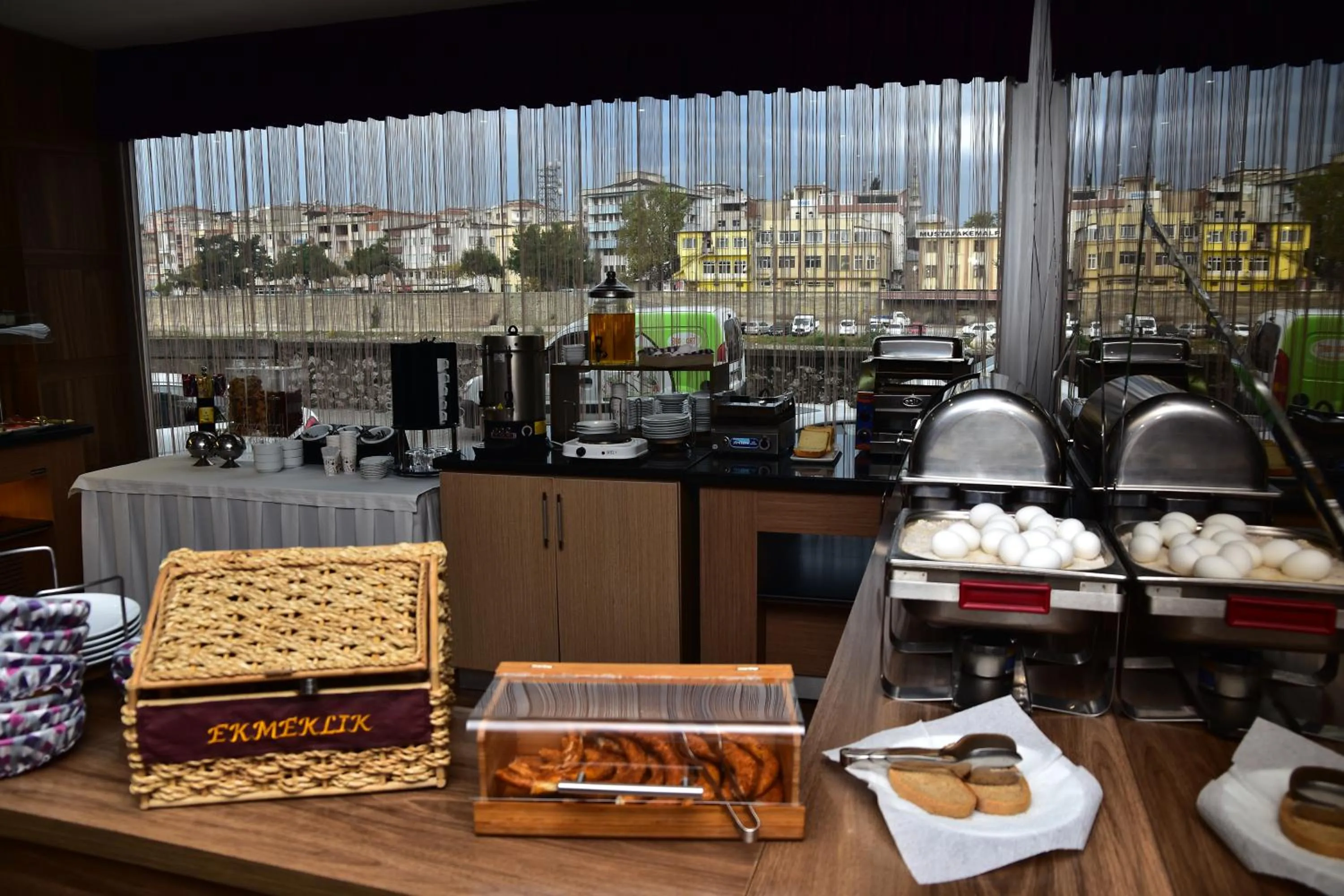 Restaurant/places to eat in Hande Hotel