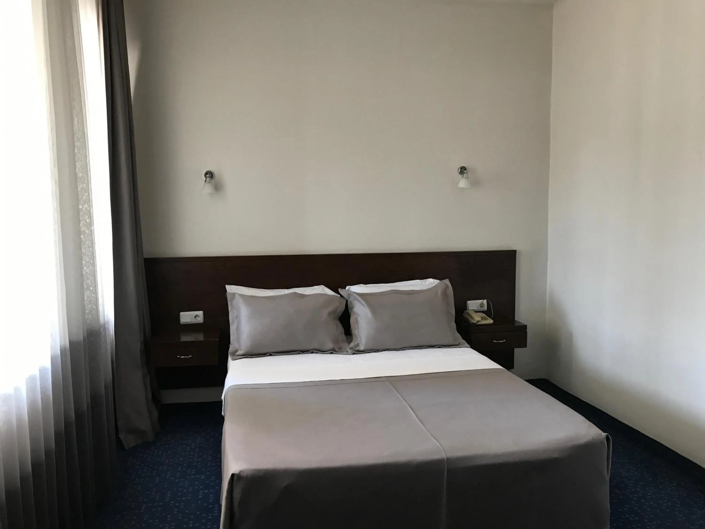 Bedroom in Hande Hotel