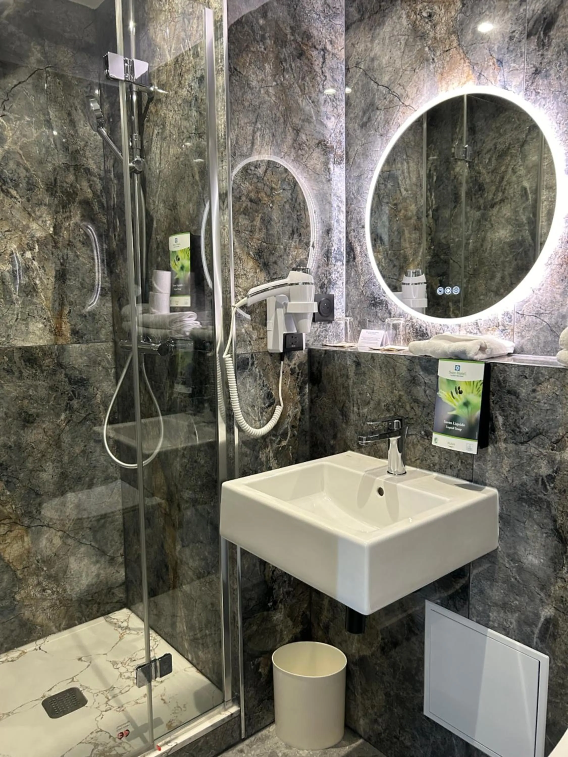 Bathroom in Sure Hotel by Best Western Reims Nord