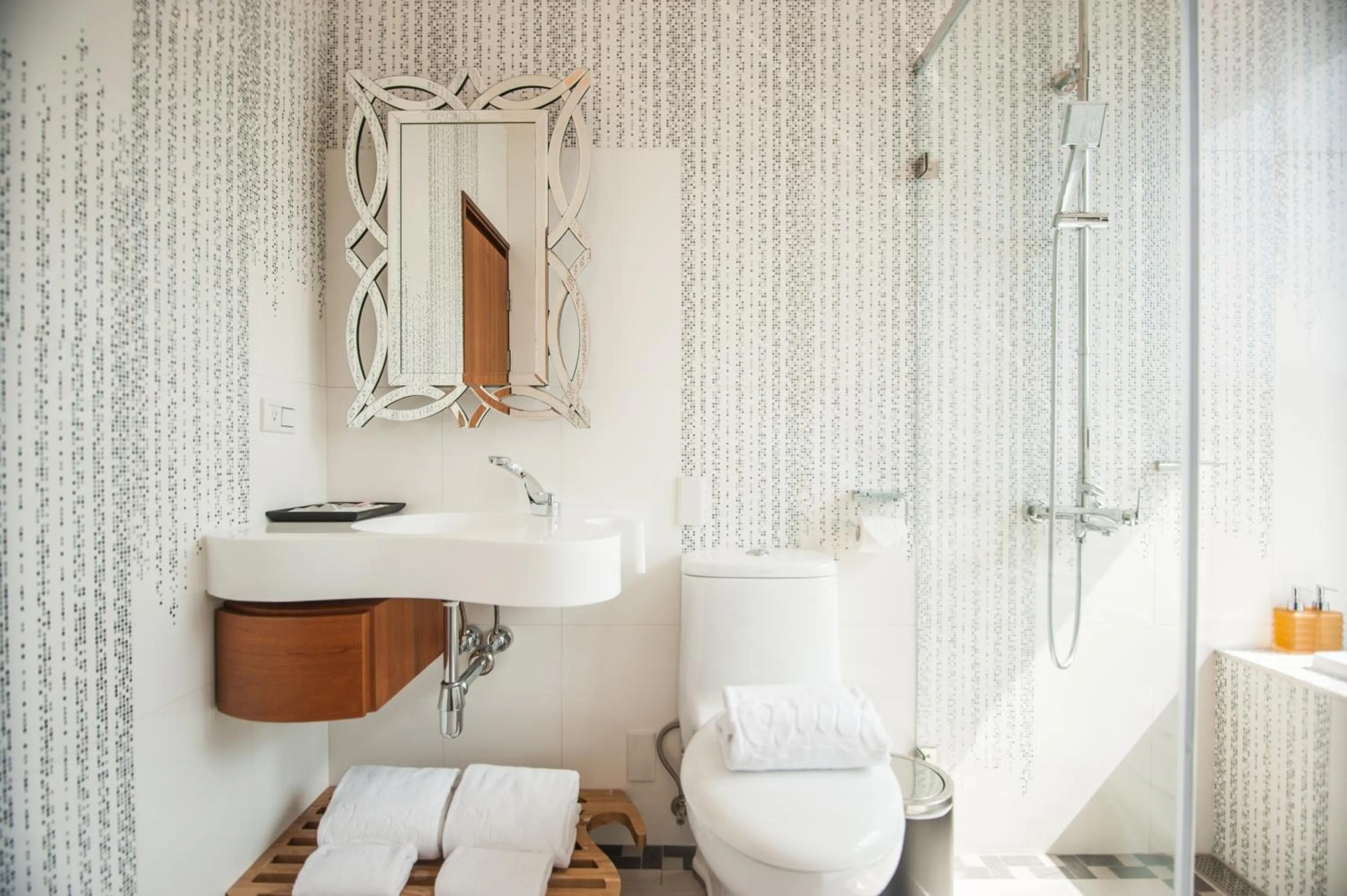 Shower in Dreamer Boutique Hotel