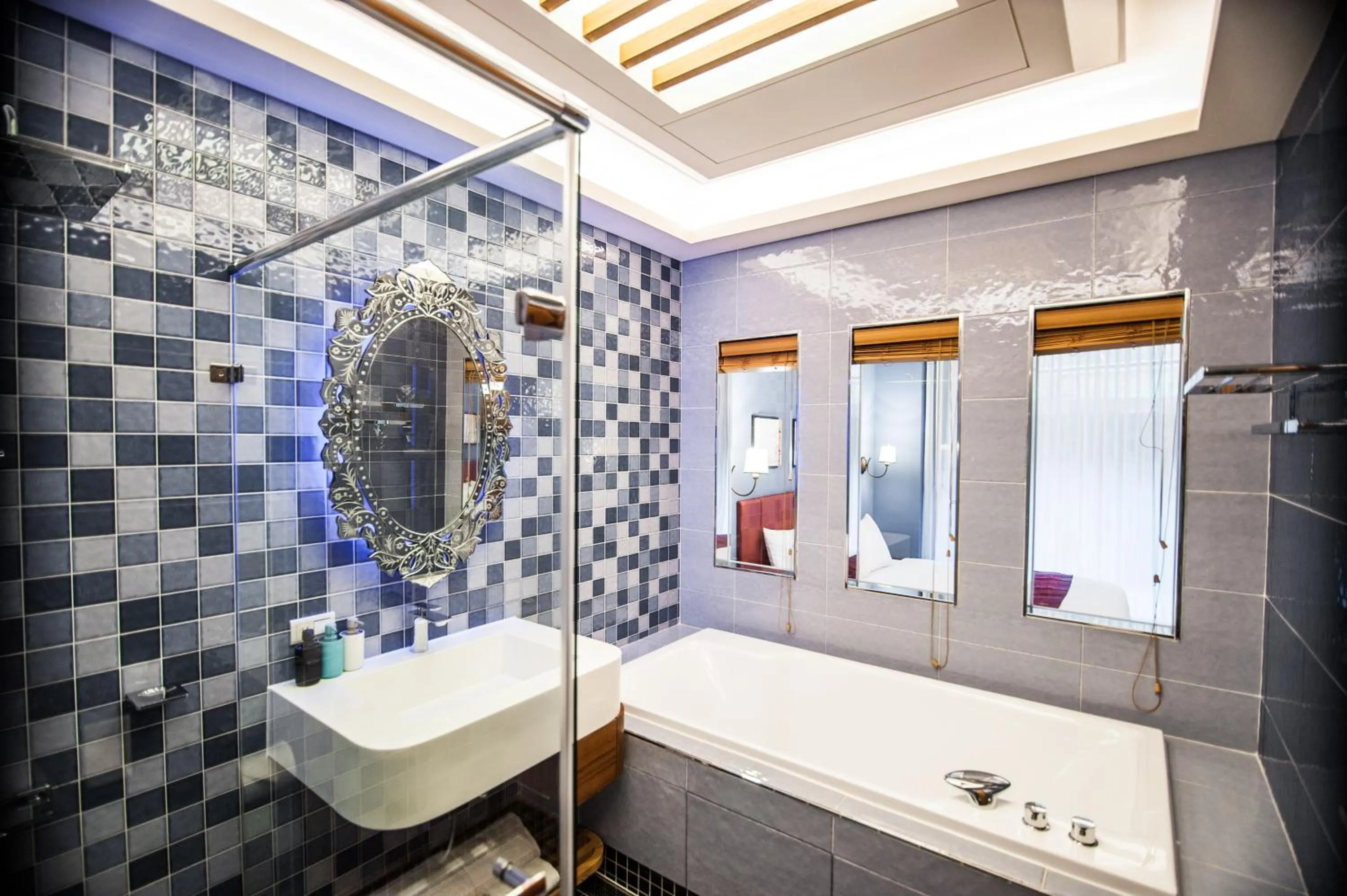 Shower in Dreamer Boutique Hotel