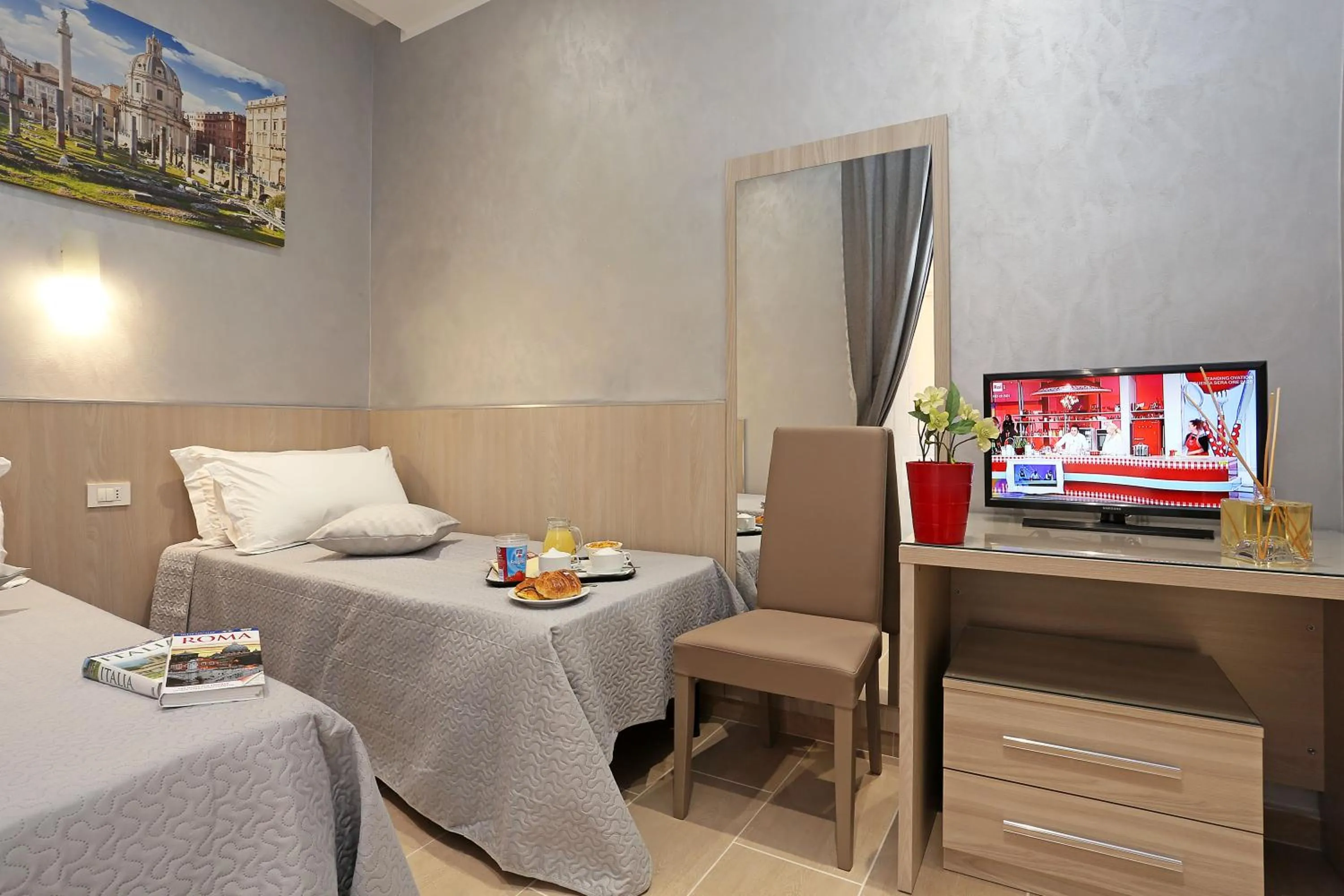 Bedroom, Bed in AdoraSuite 2