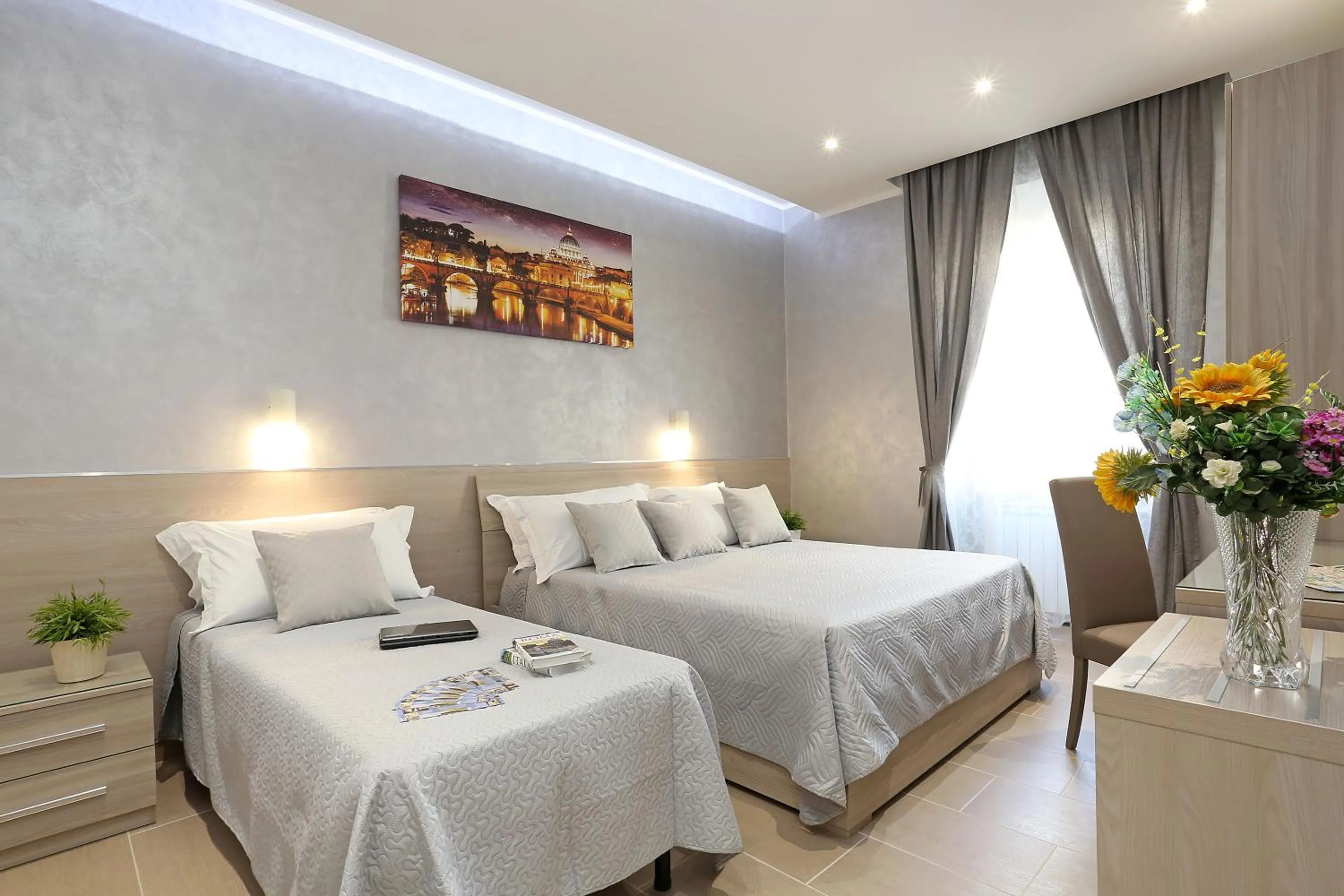 Bedroom, Bed in AdoraSuite 2