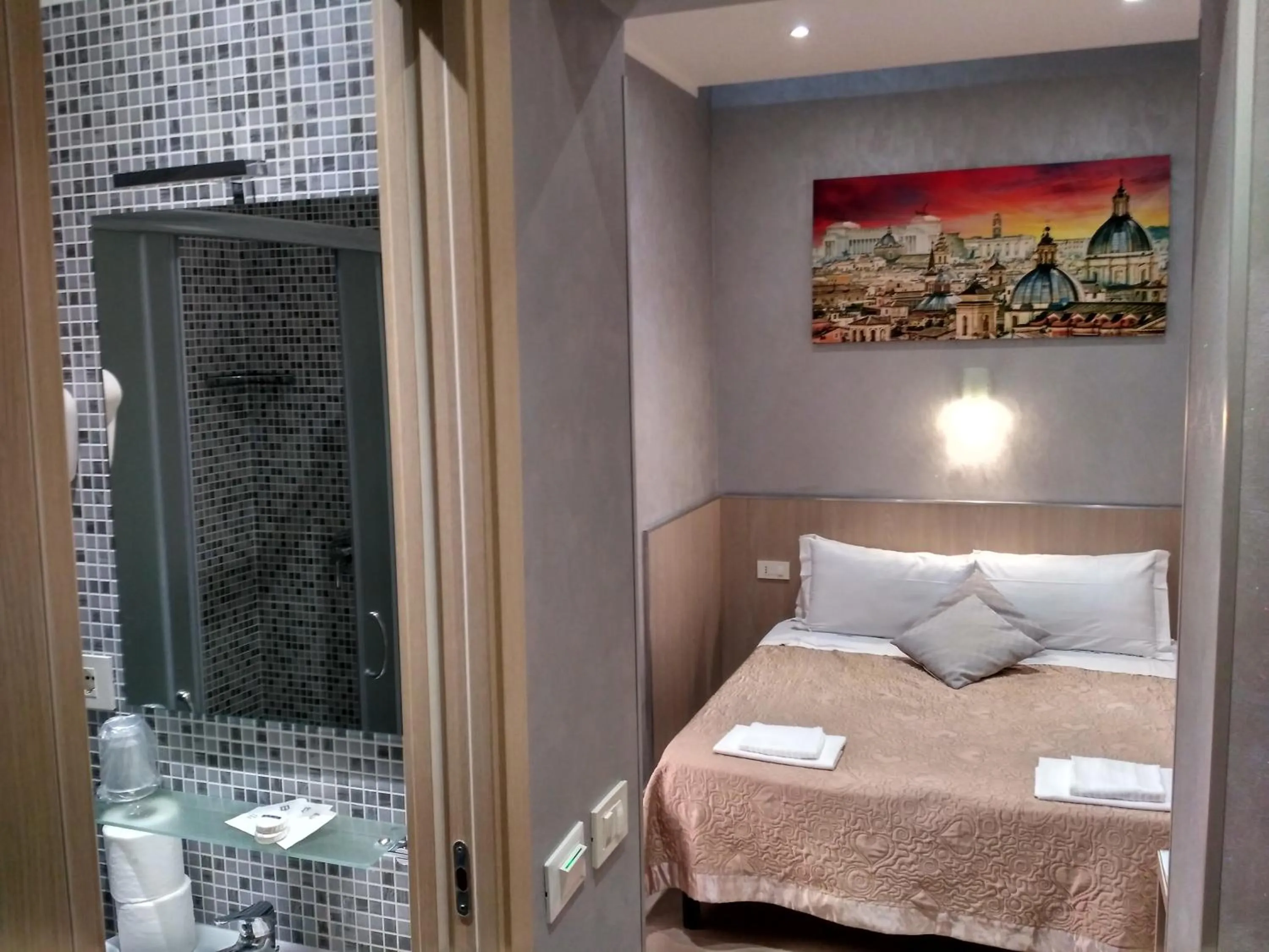 Bathroom, Bed in AdoraSuite 2