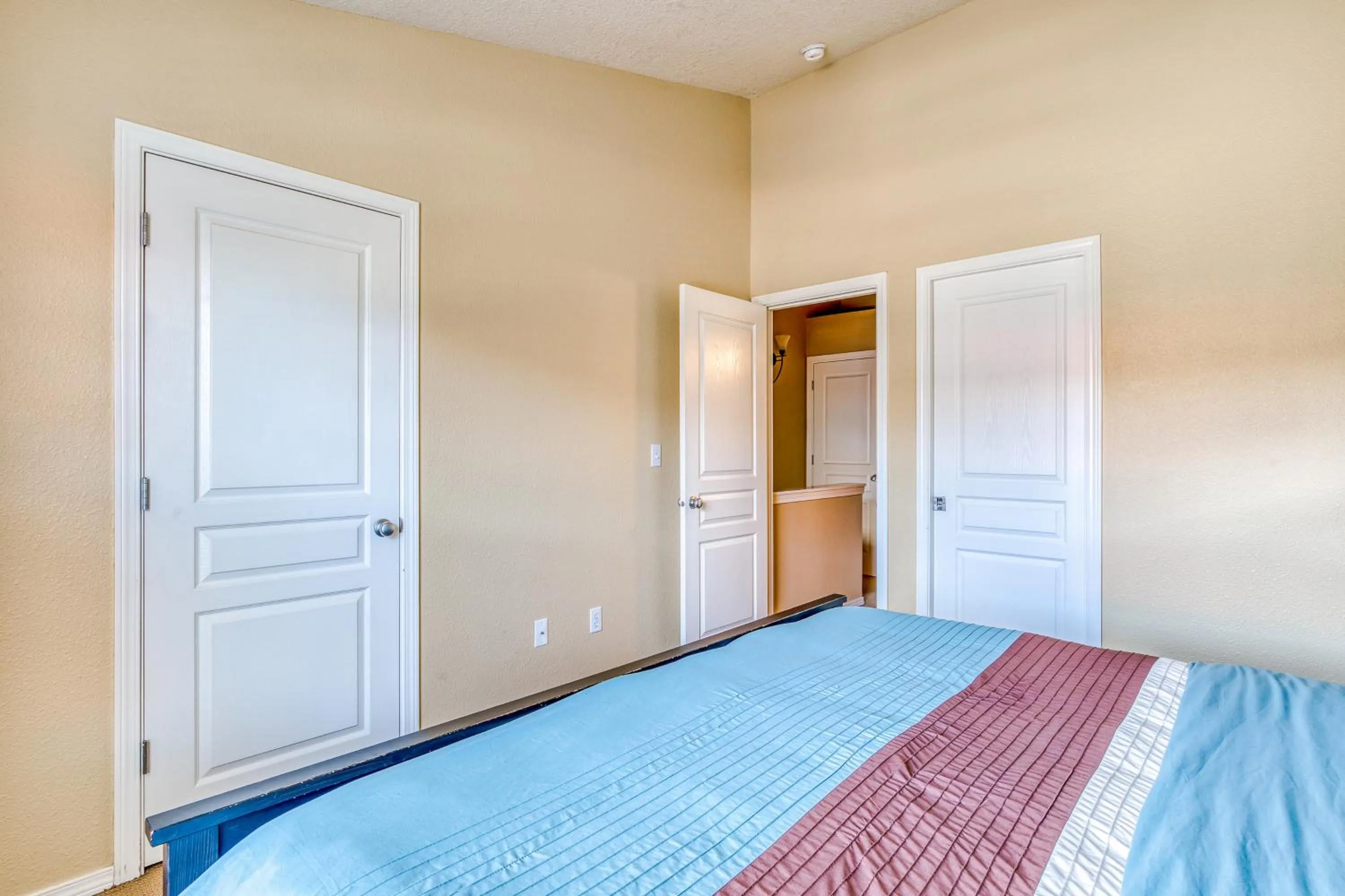 Bed in Collins Lake #146