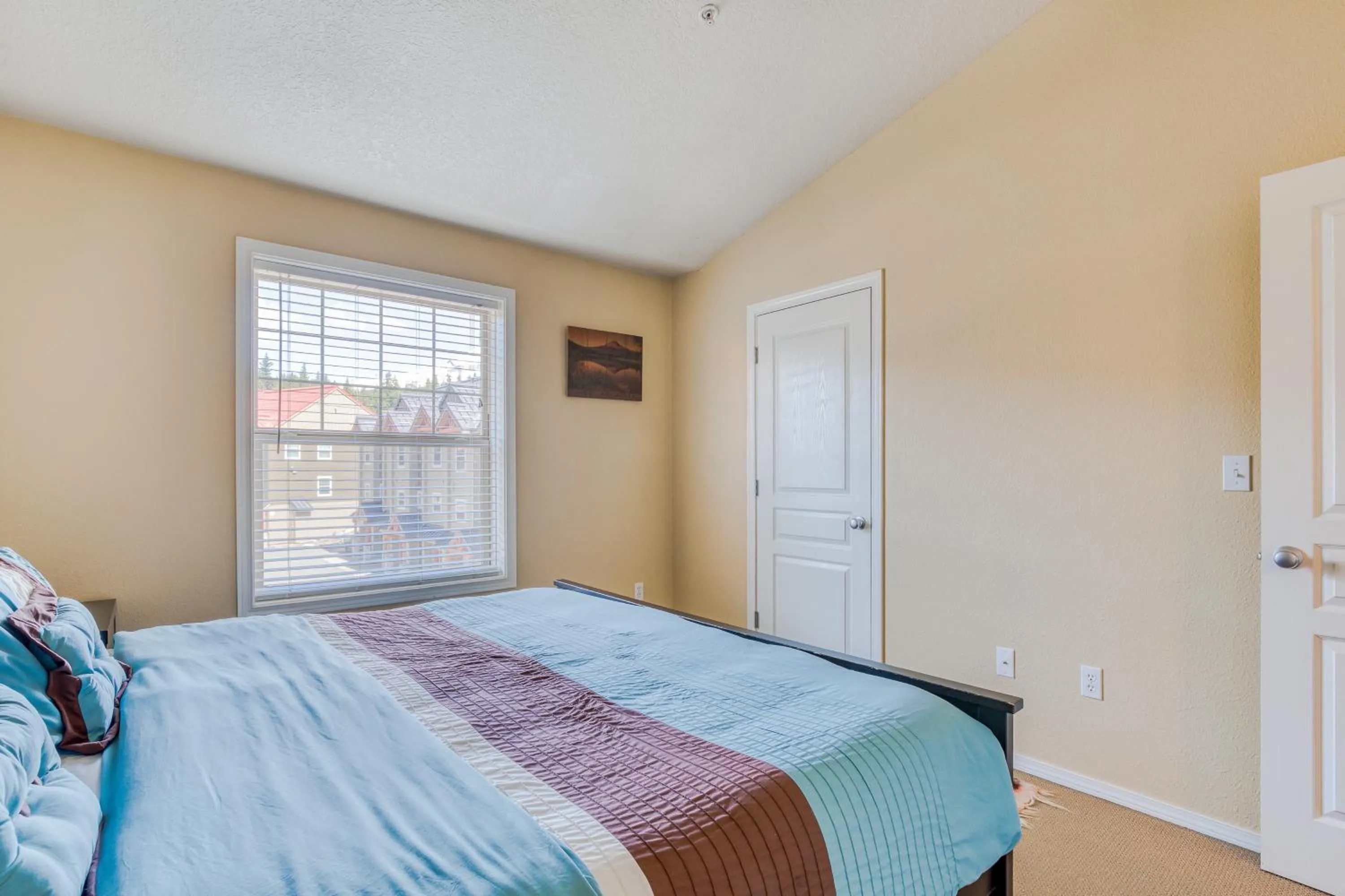 Bed in Collins Lake #146