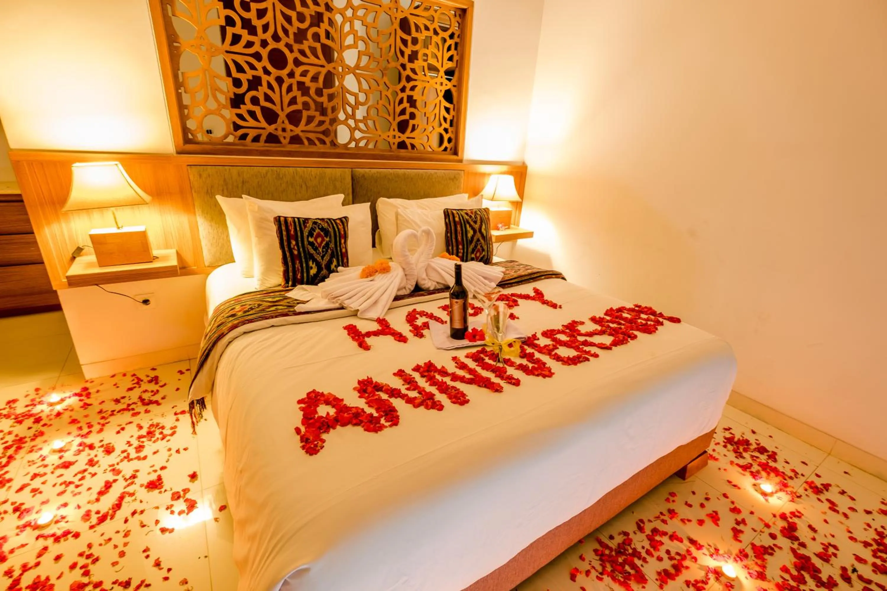 Decorative detail, Bed in Mahana Living