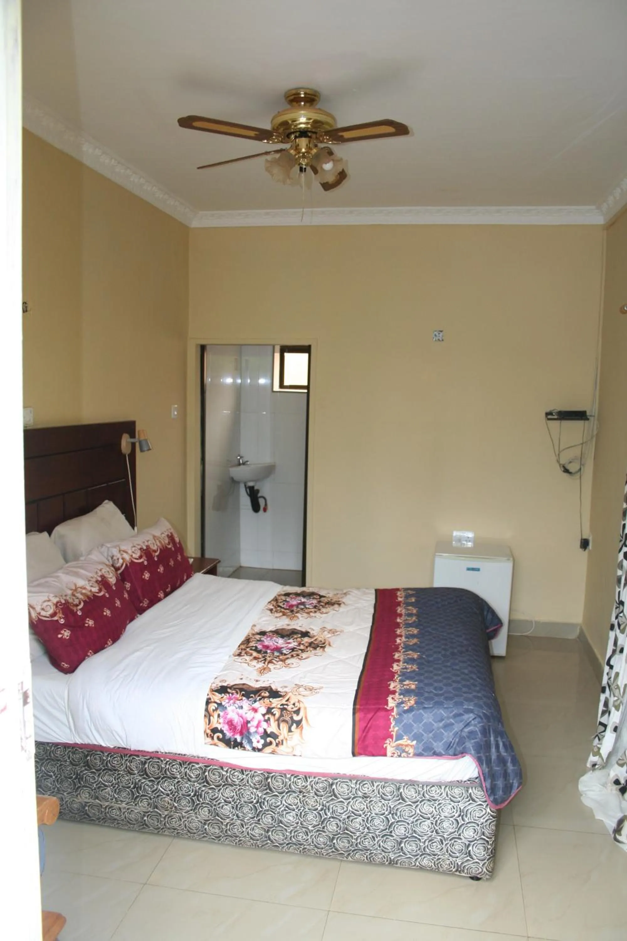 Bed in Honeybed Lodge