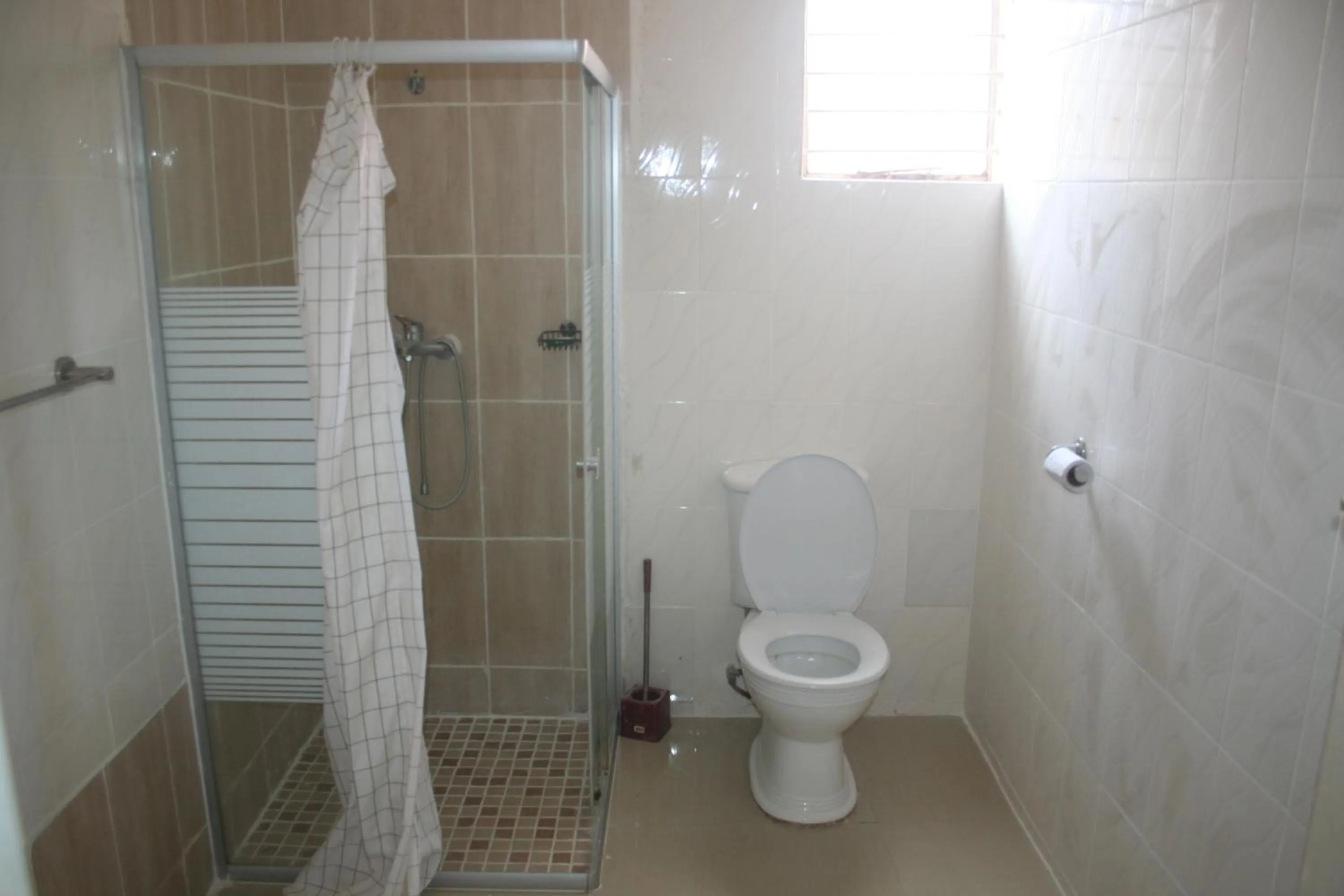 Shower in Honeybed Lodge