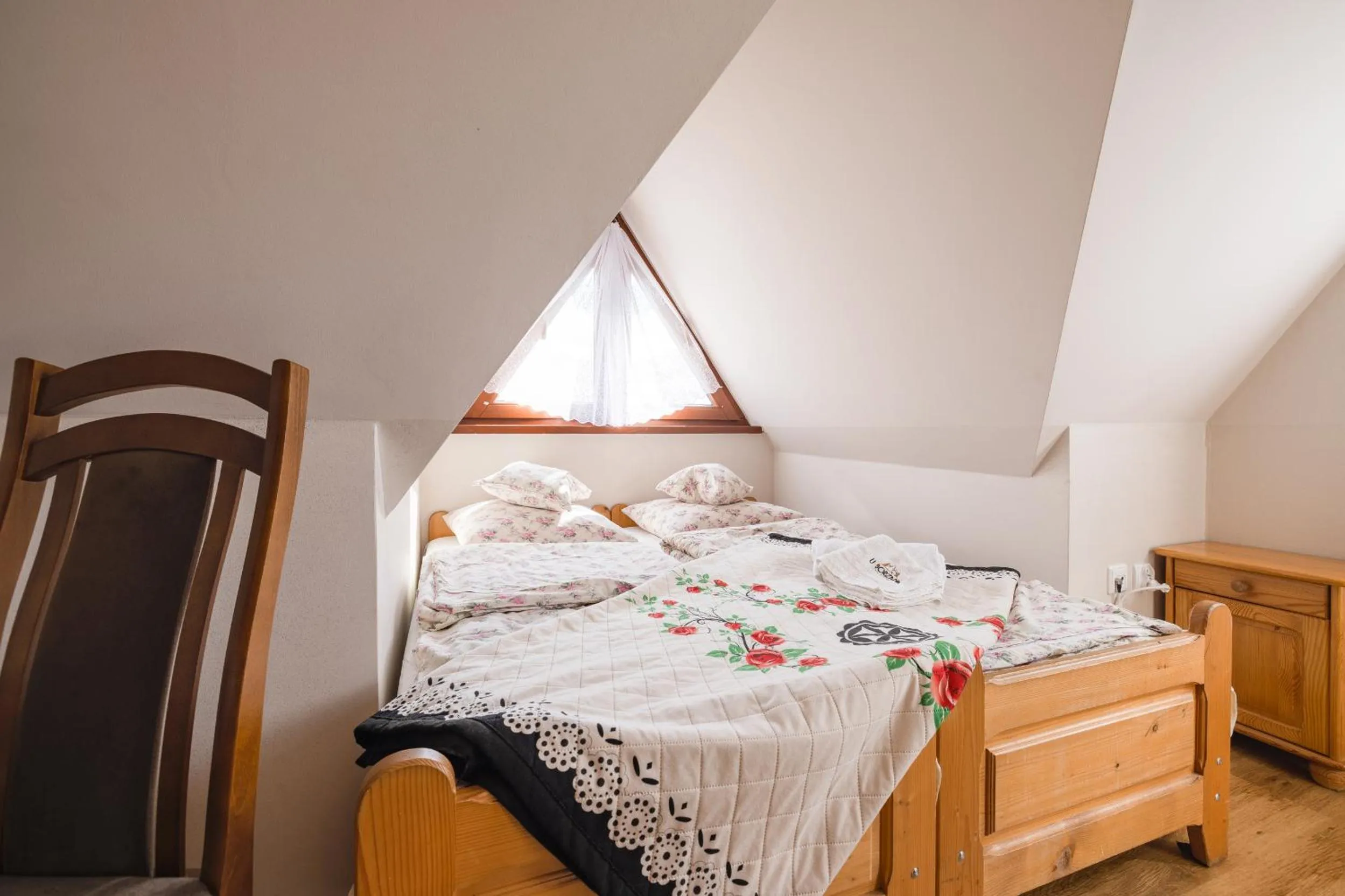 Bed in Pokoje u Borzana