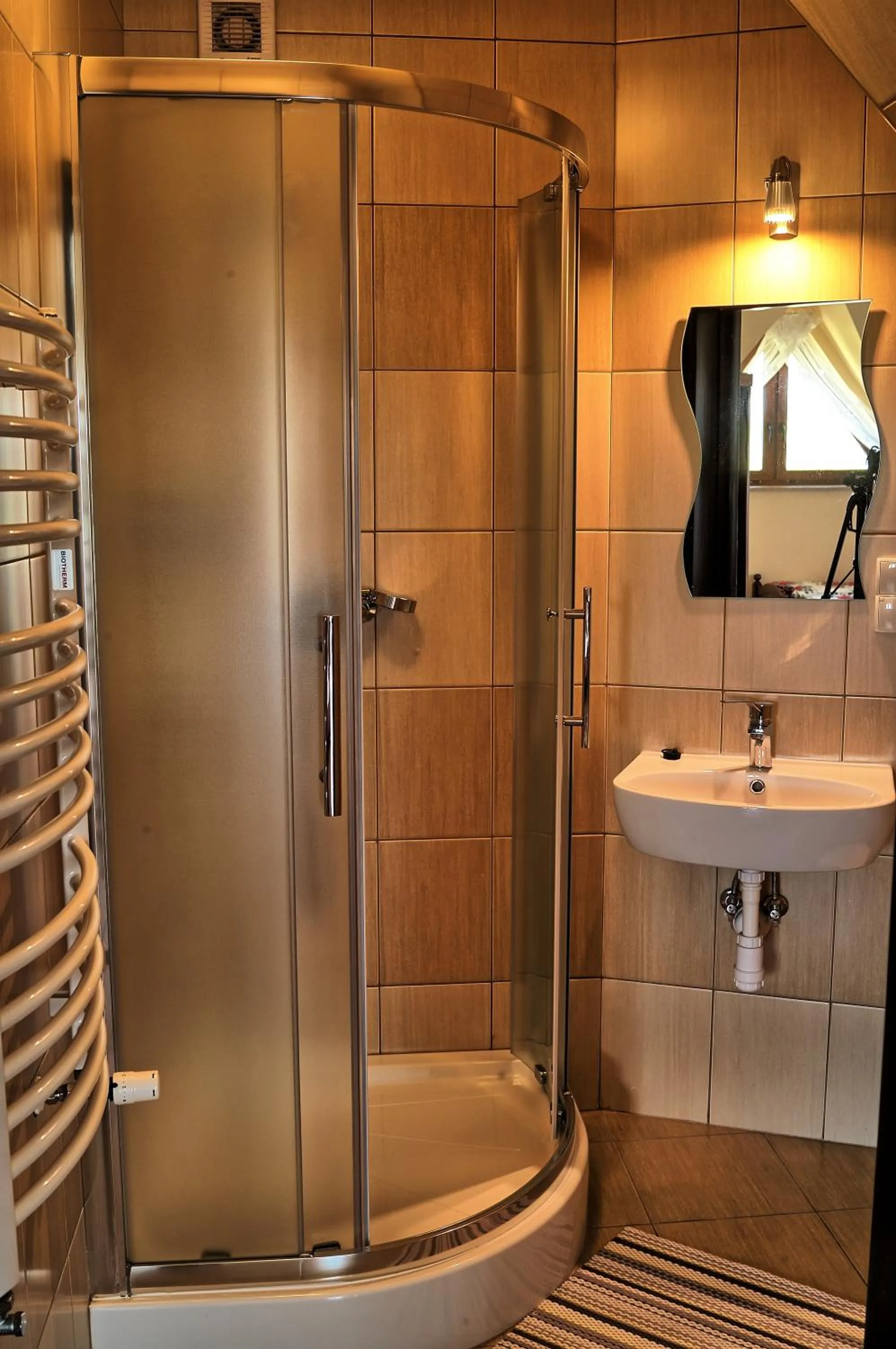 Shower in Pokoje u Borzana