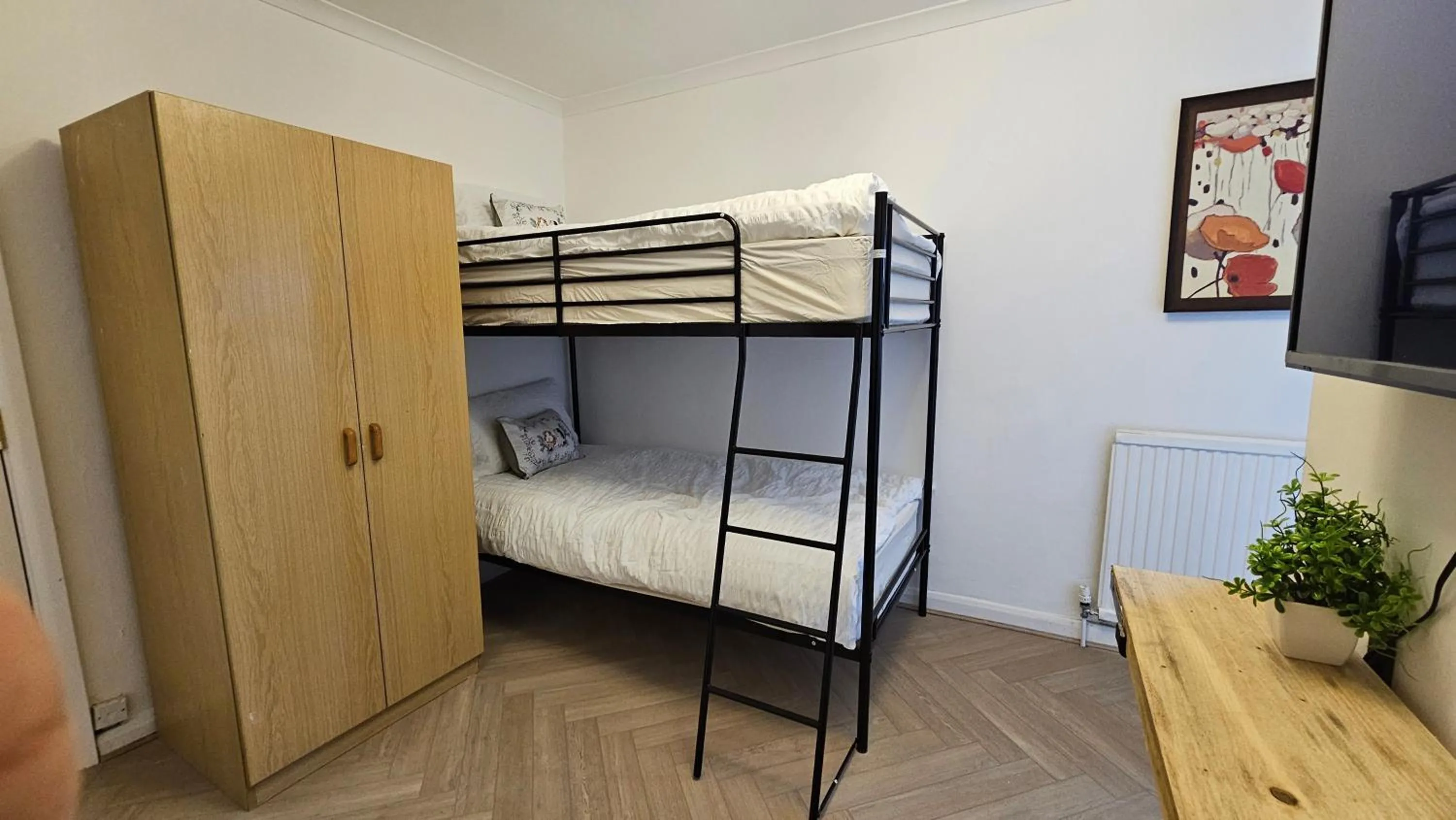 Bedroom in Bros Inn Hotel