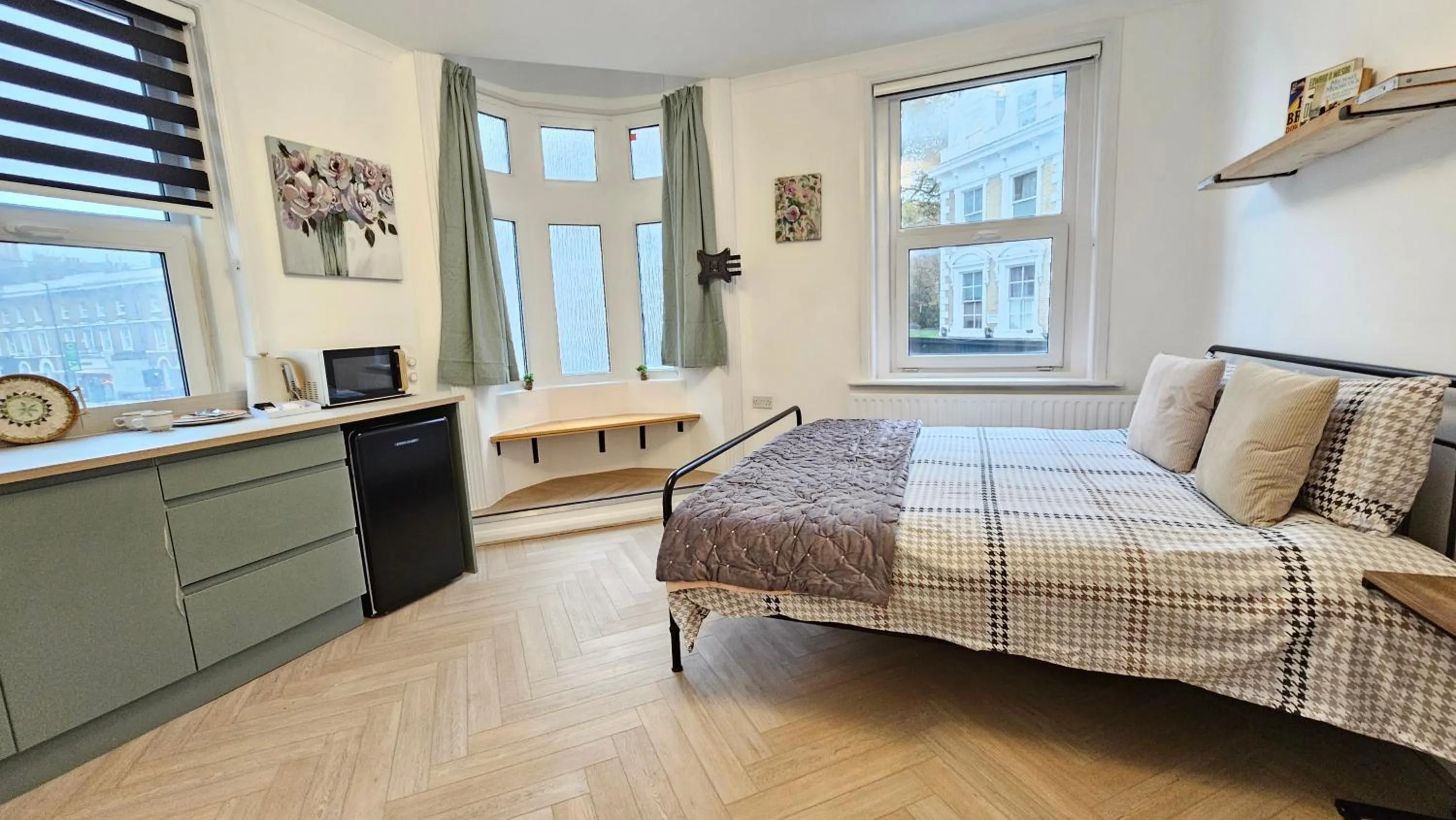 Bedroom in Bros Inn Hotel