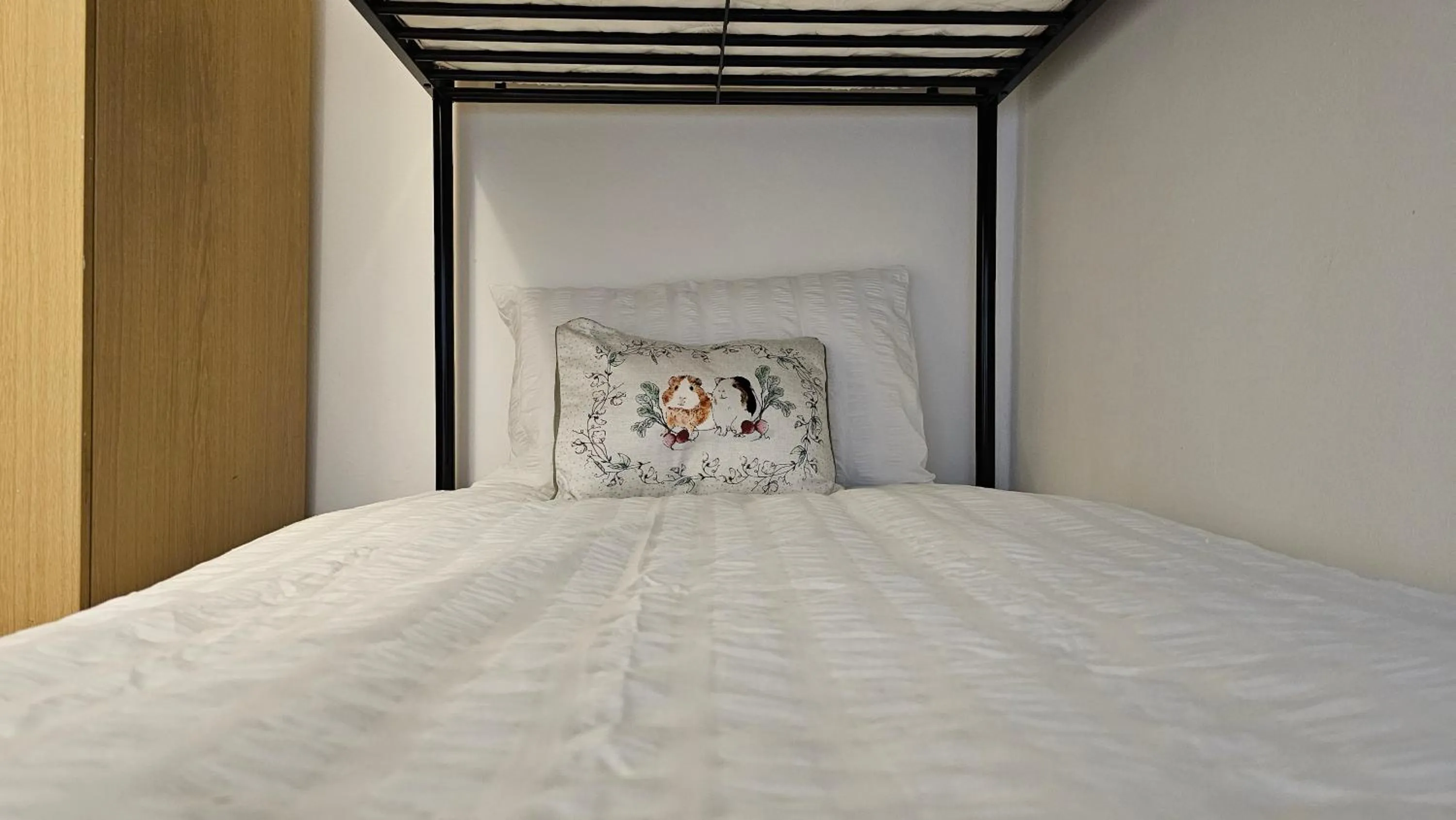 Bedroom in Bros Inn Hotel