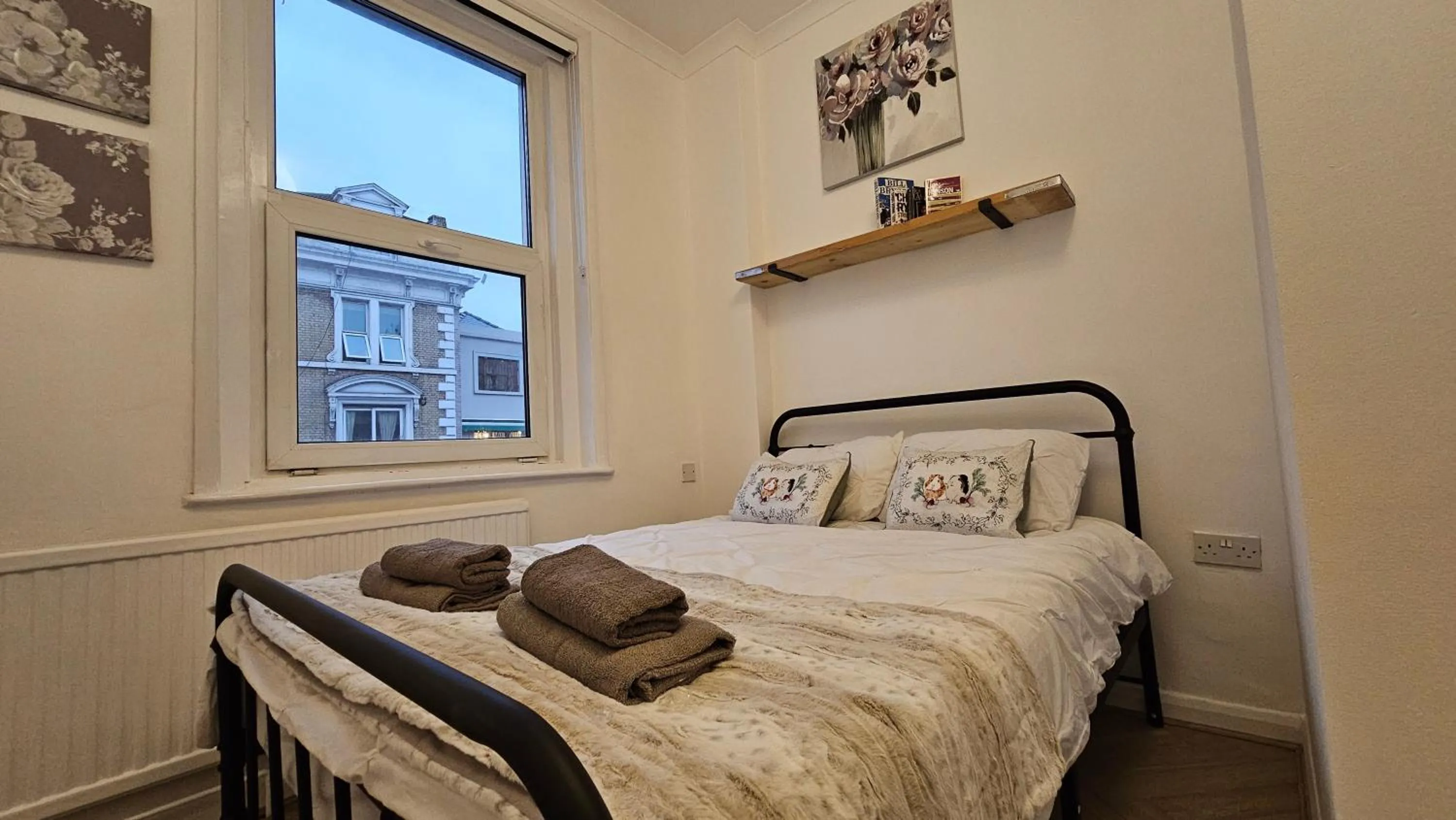 Bedroom in Bros Inn Hotel