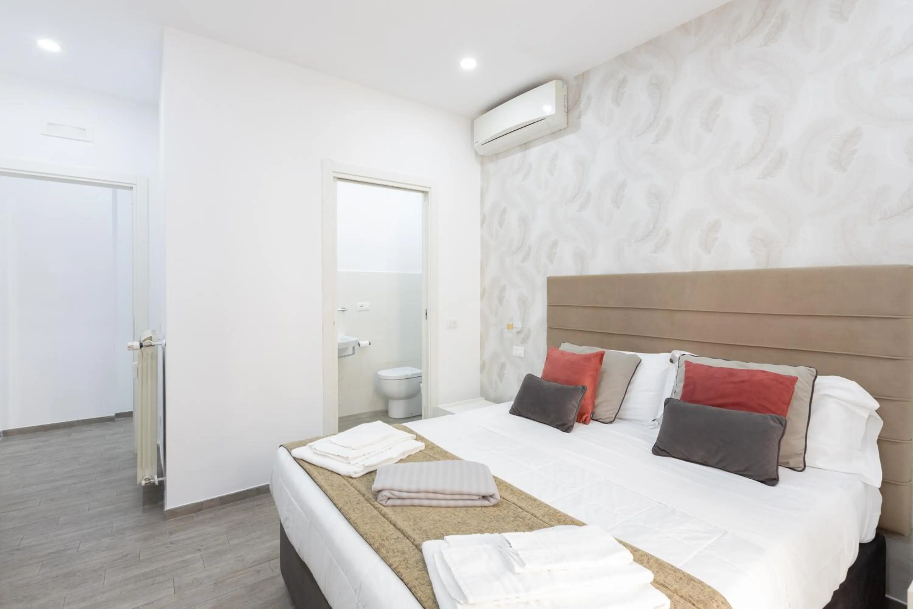 Bed in 247 Luxury Rooms Trastevere