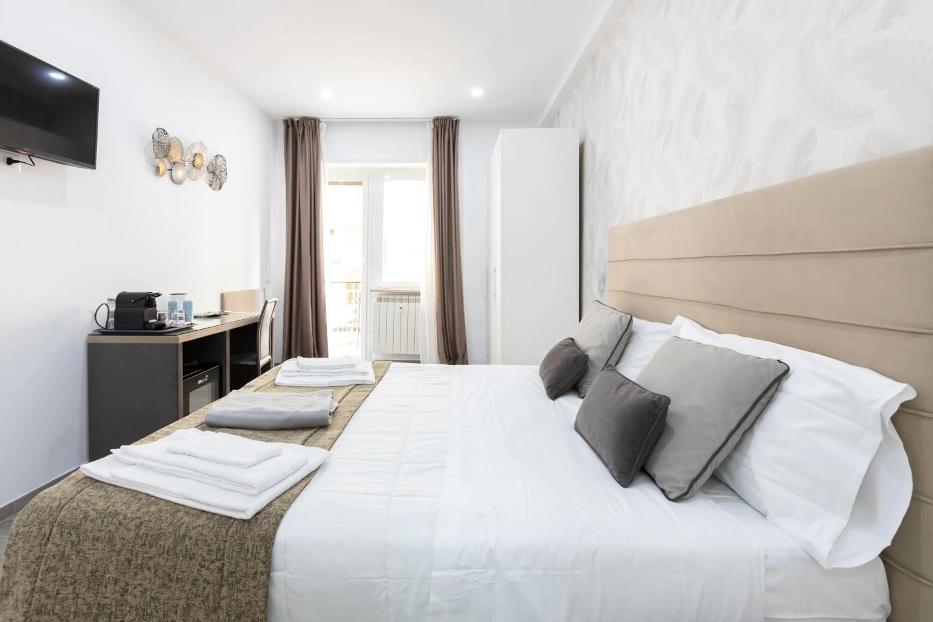 Bed in 247 Luxury Rooms Trastevere