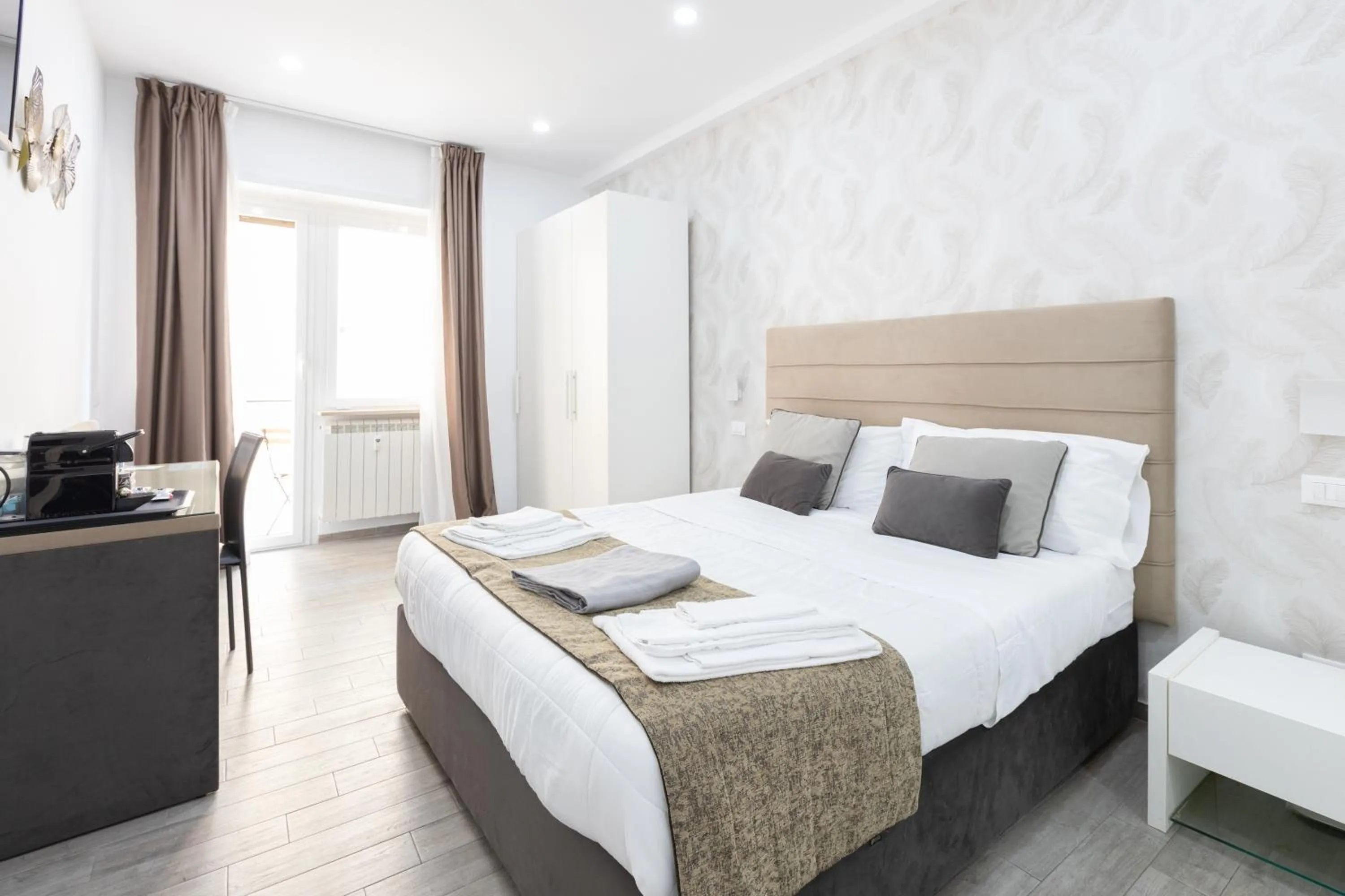 Bed in 247 Luxury Rooms Trastevere