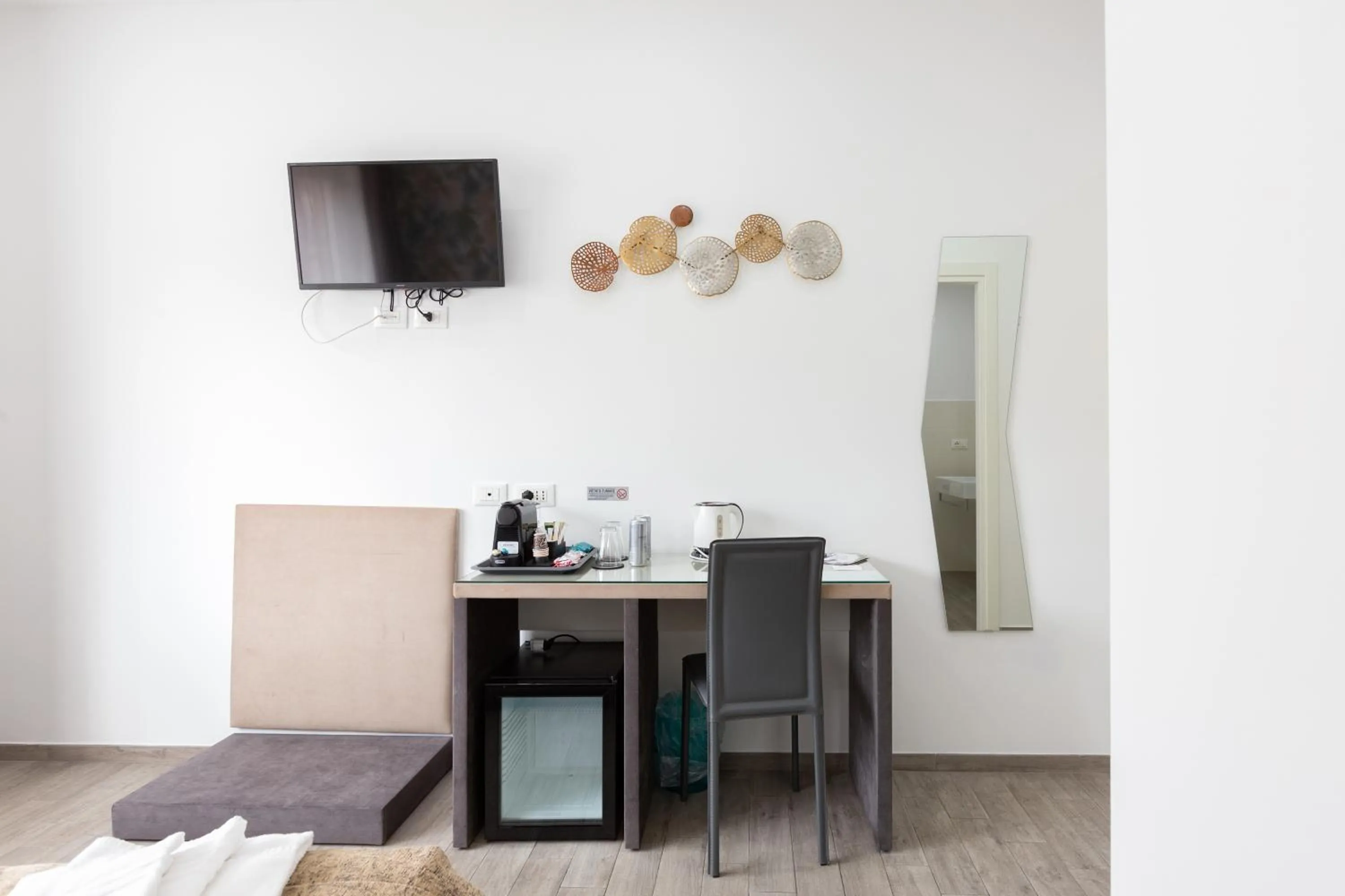 TV and multimedia in 247 Luxury Rooms Trastevere