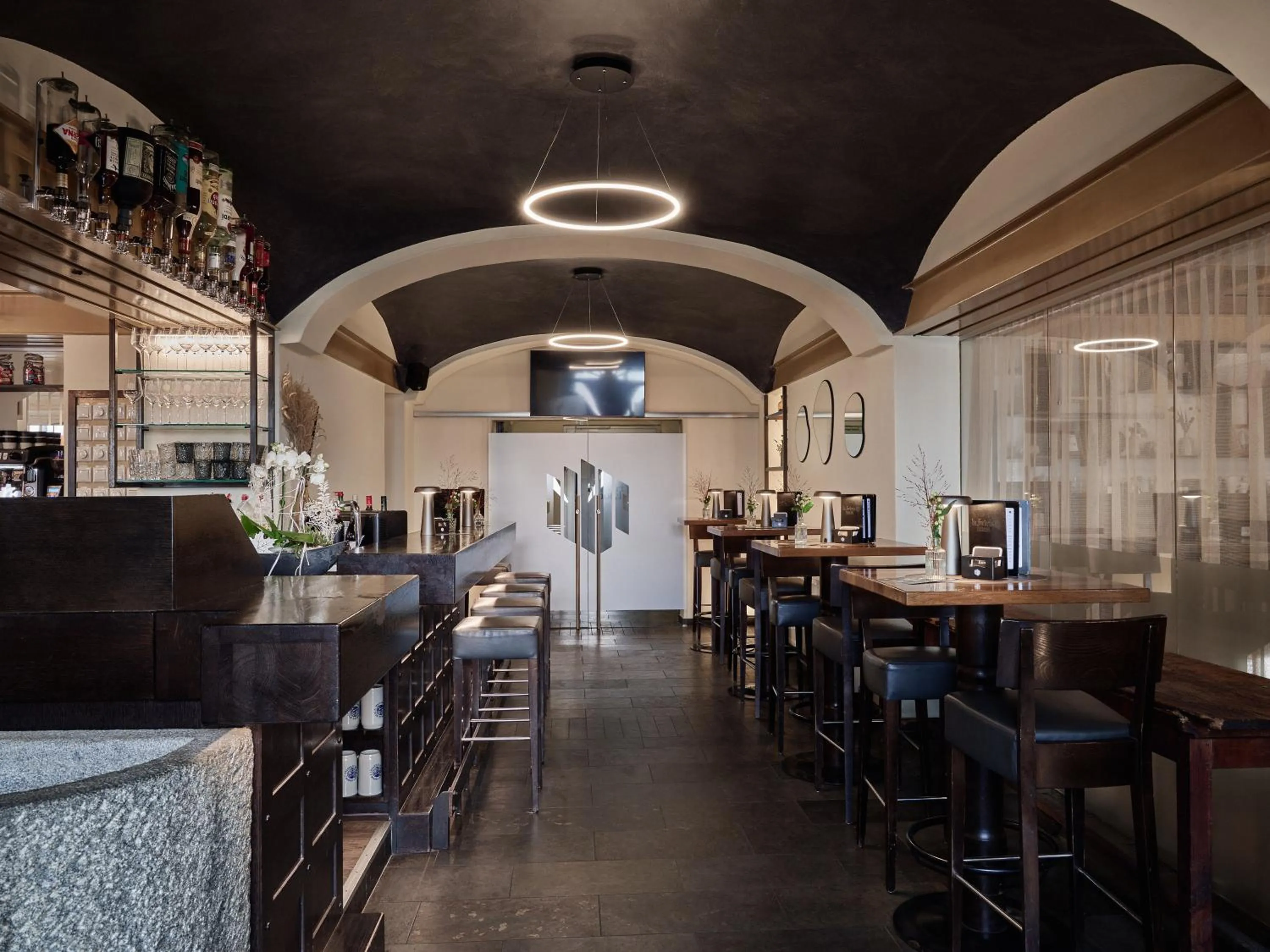 Restaurant/places to eat in Hofwirthotel