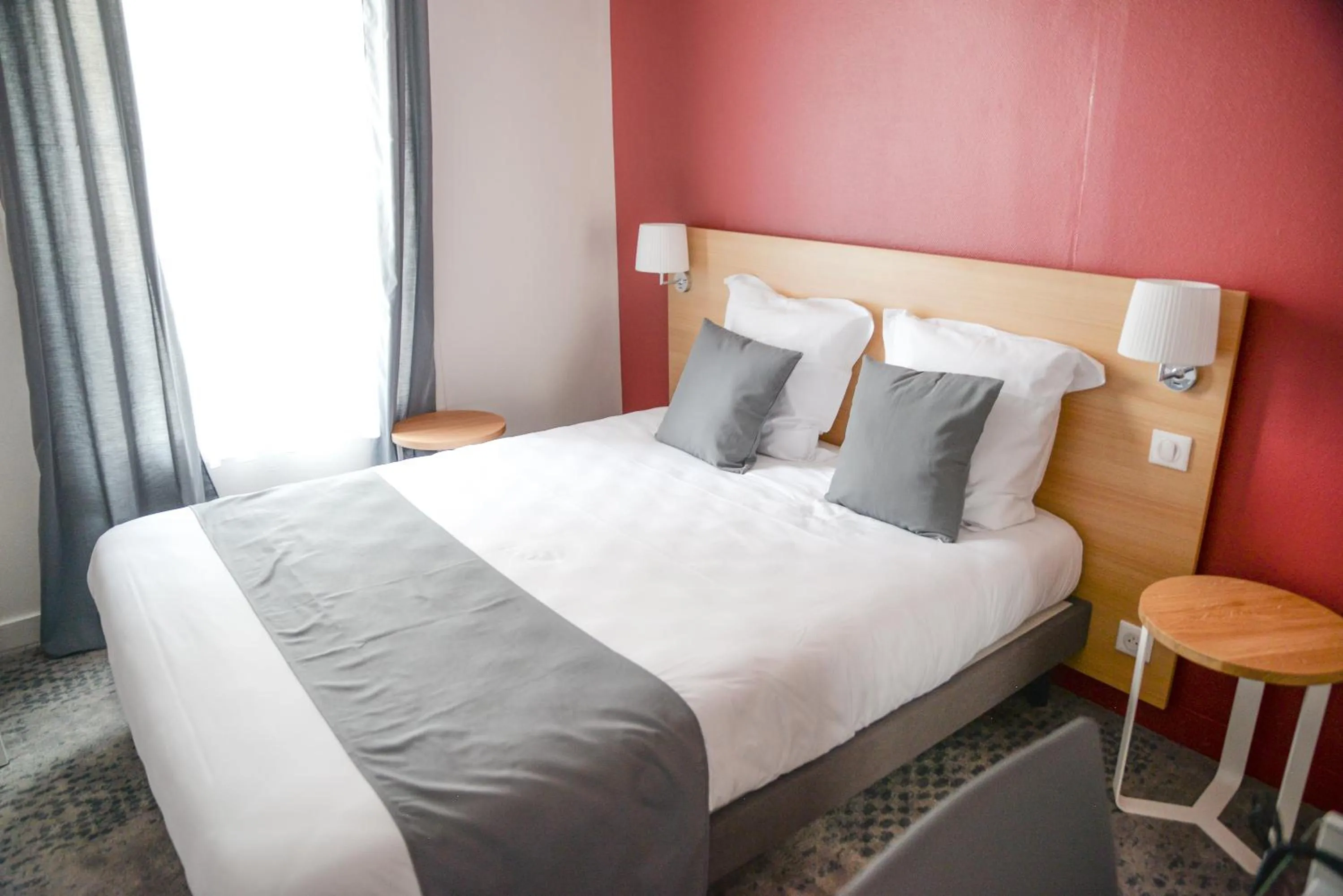 Bed in Hôtel de la Gare - Restaurant Bistro Quai