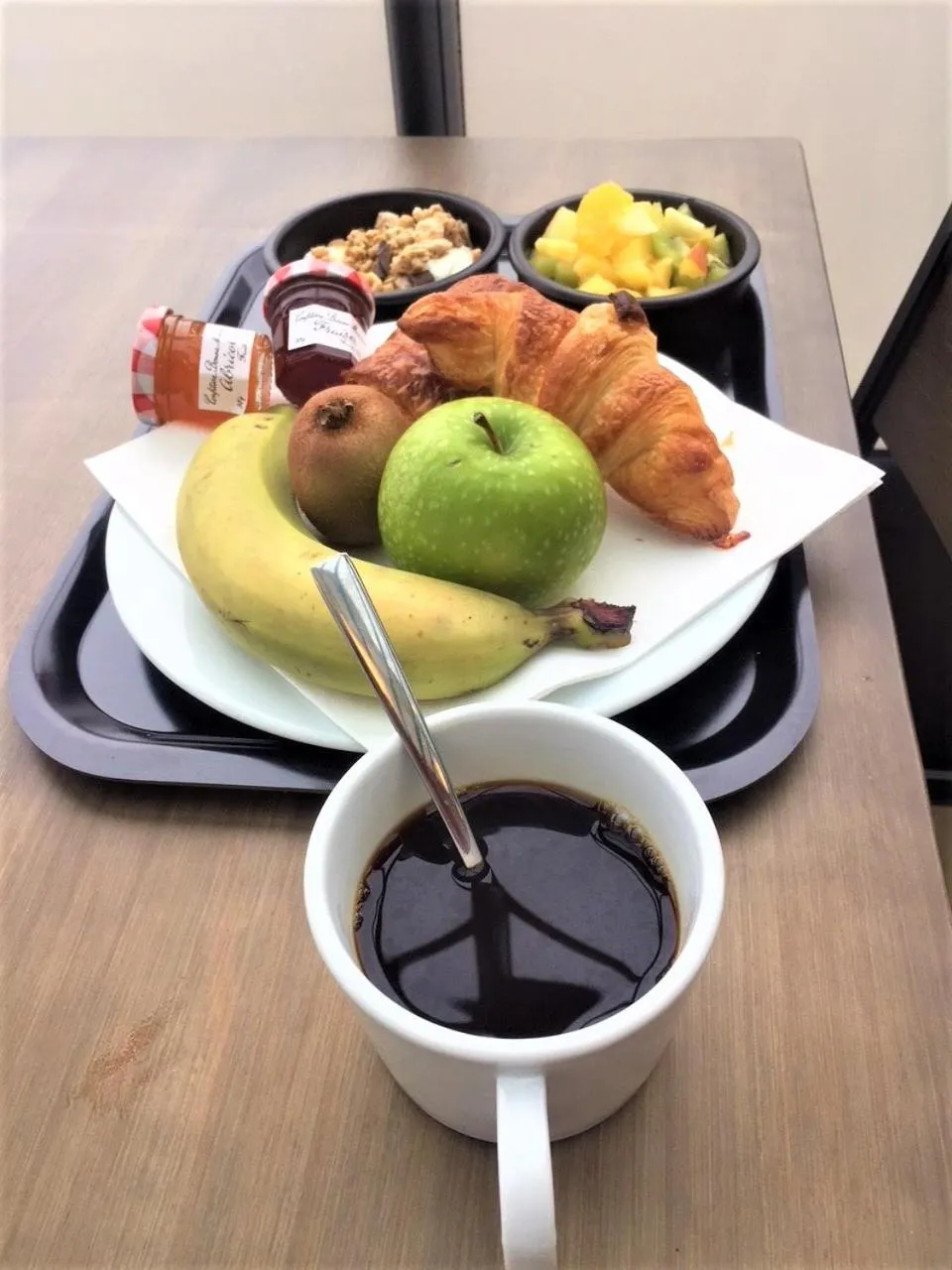 Continental breakfast in Hôtel de la Gare - Restaurant Bistro Quai