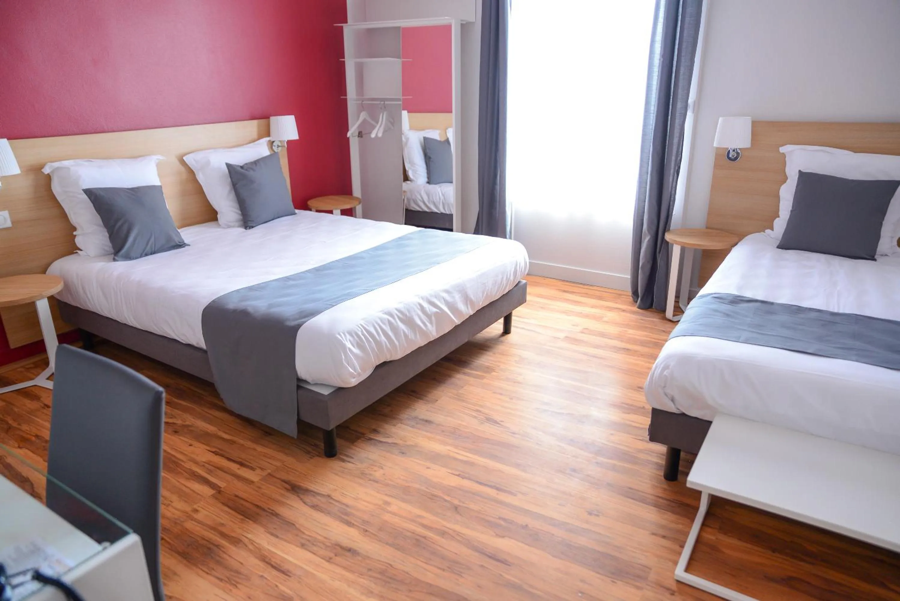 Bed in Hôtel de la Gare - Restaurant Bistro Quai