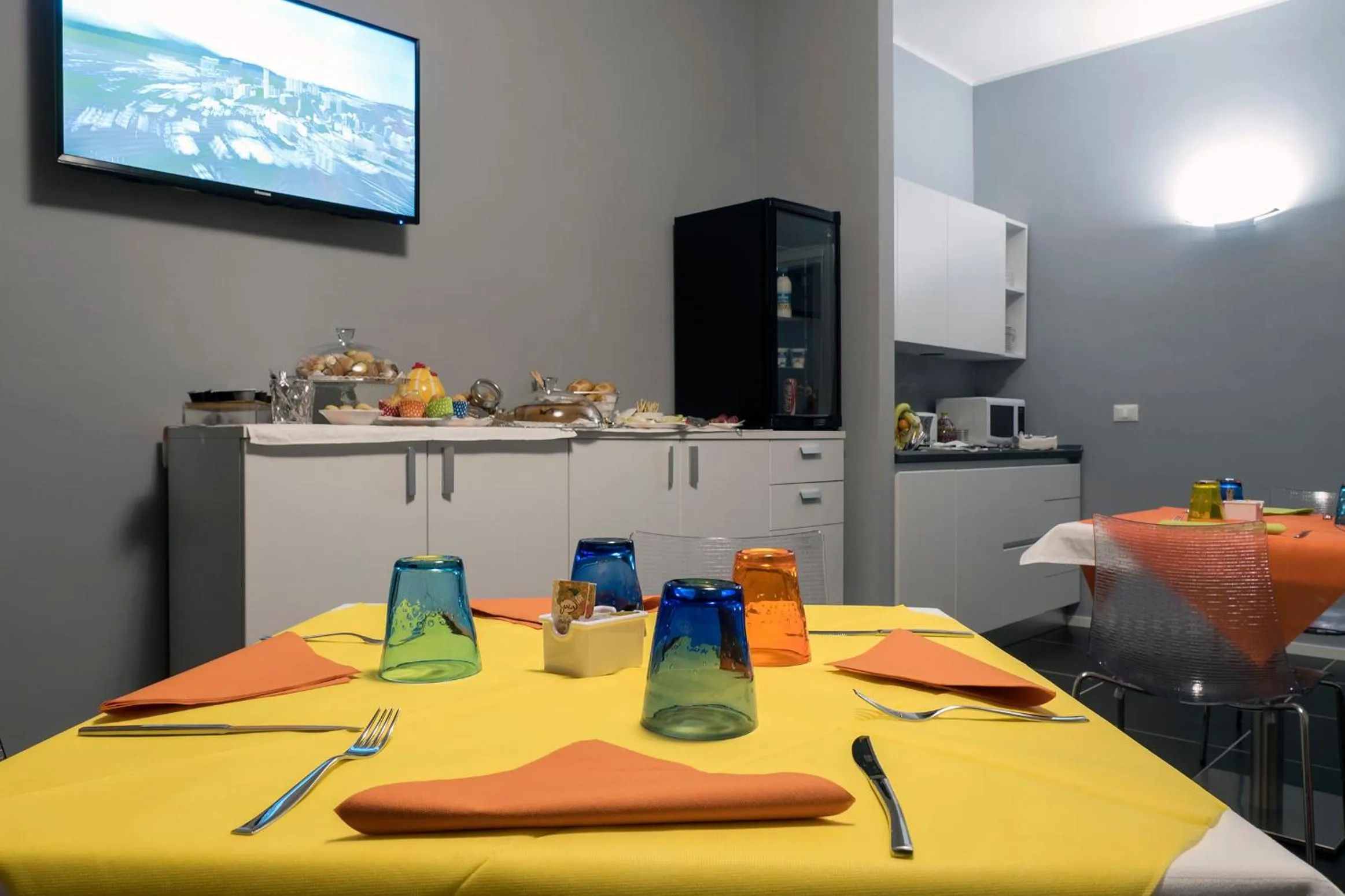 Communal kitchen in B&B L’Angolino